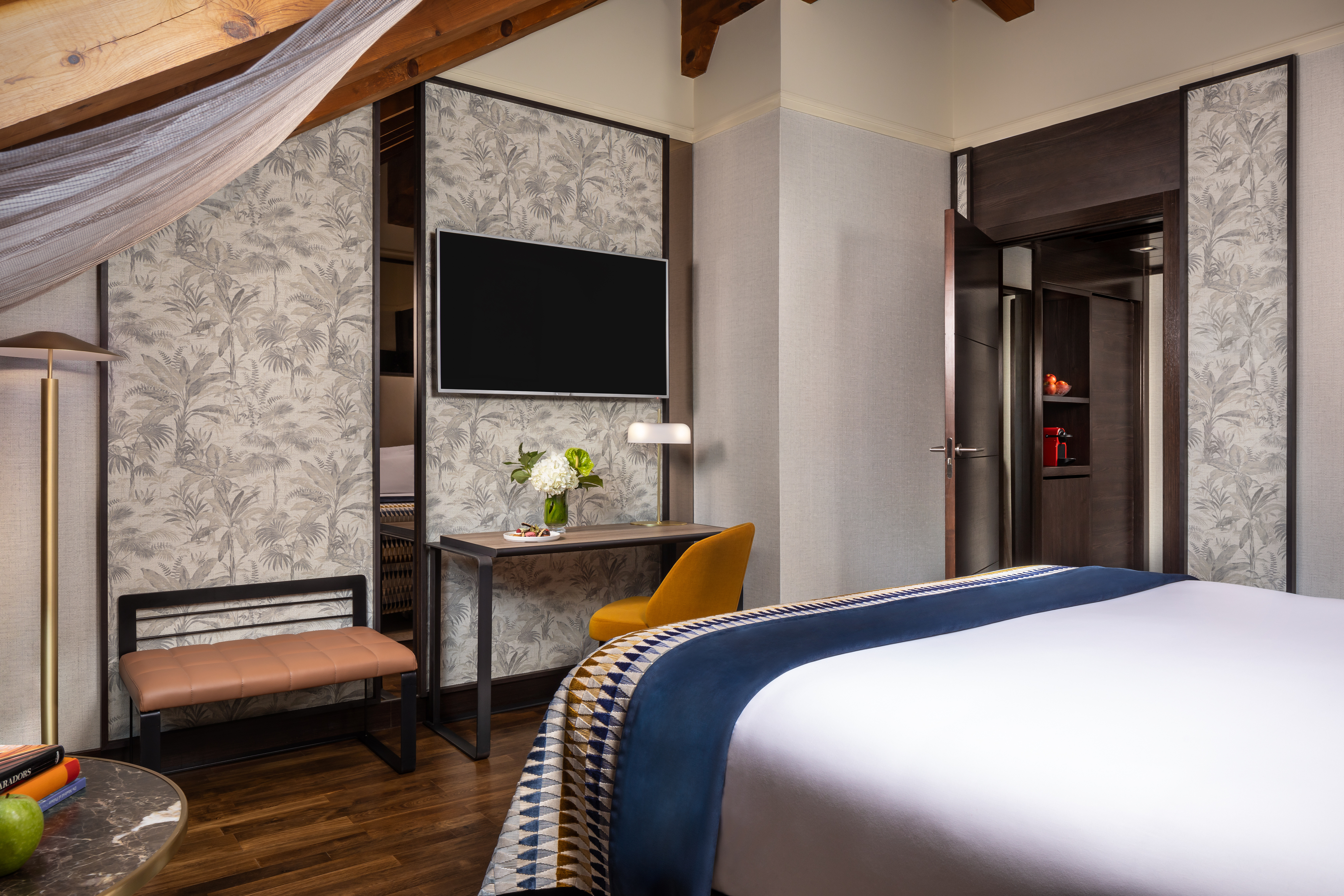 Double Single Deluxe with Views