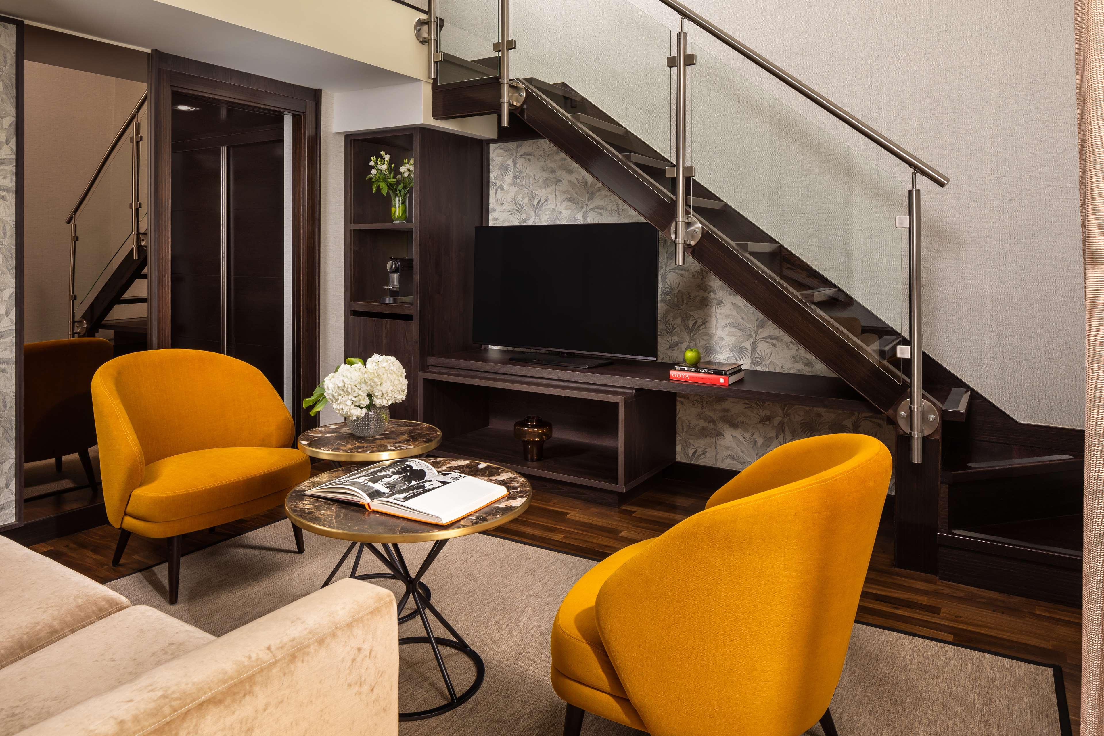 Junior Suite with Views