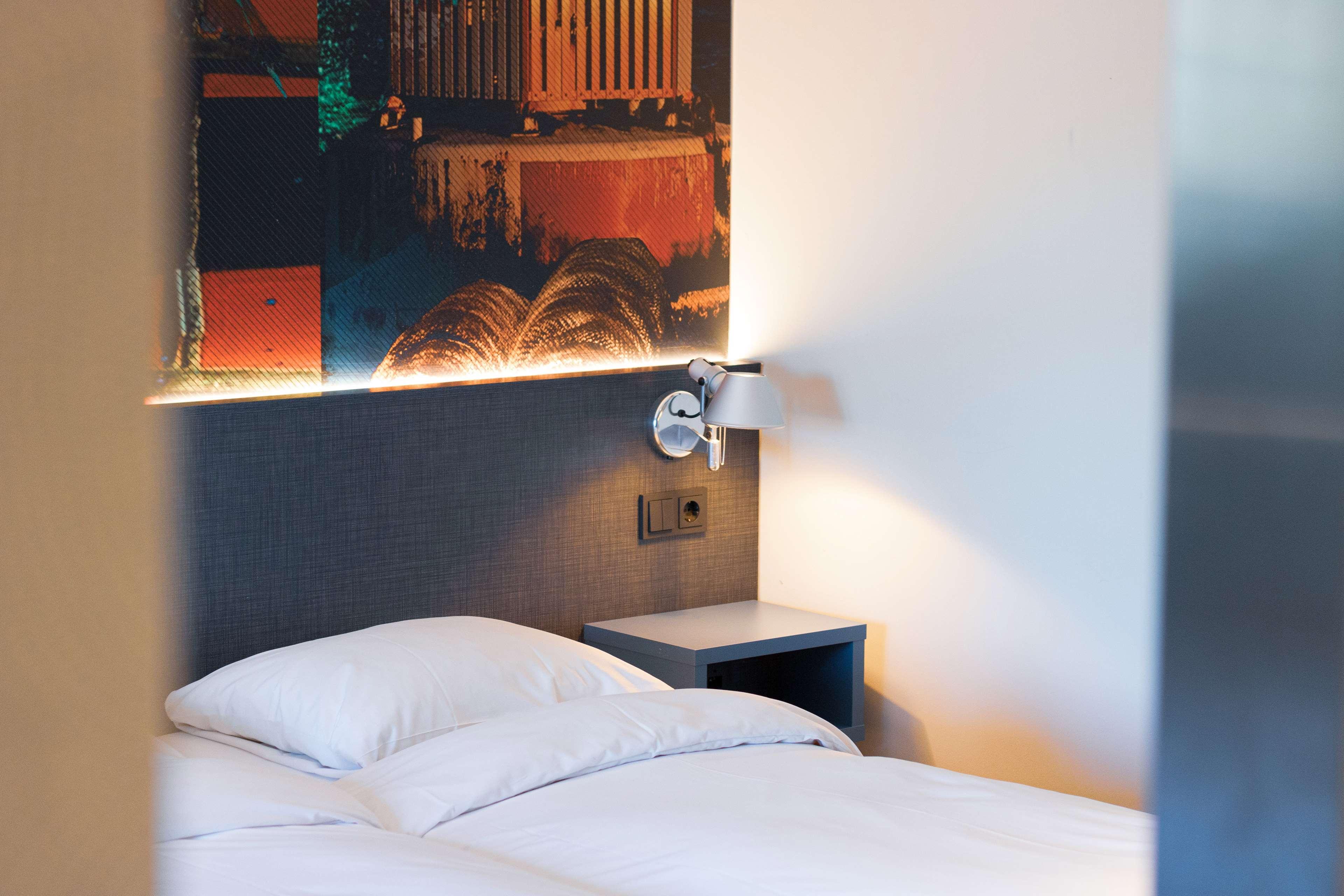 Double Queen Size Bed