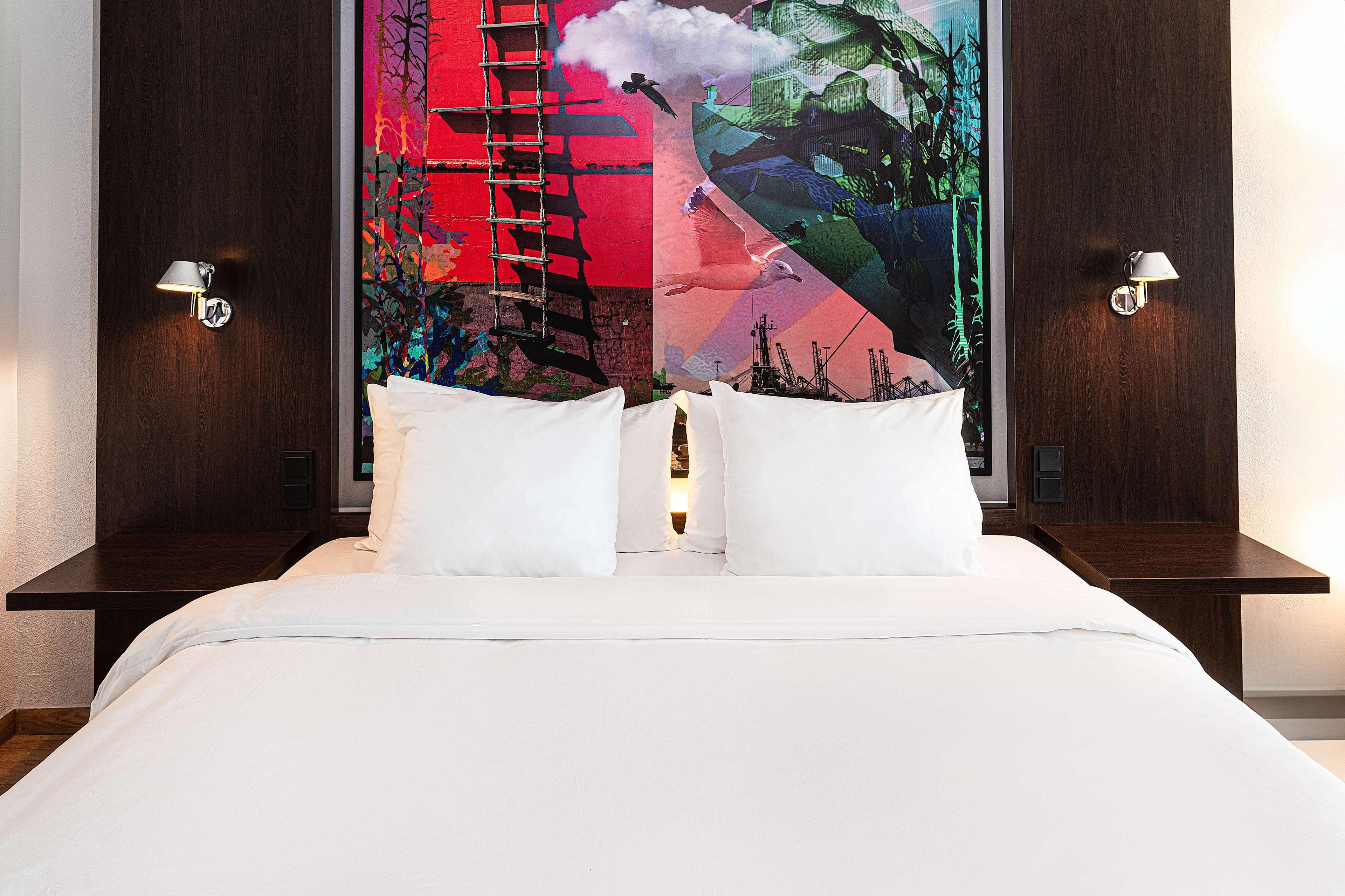 Double Deluxe King Bed