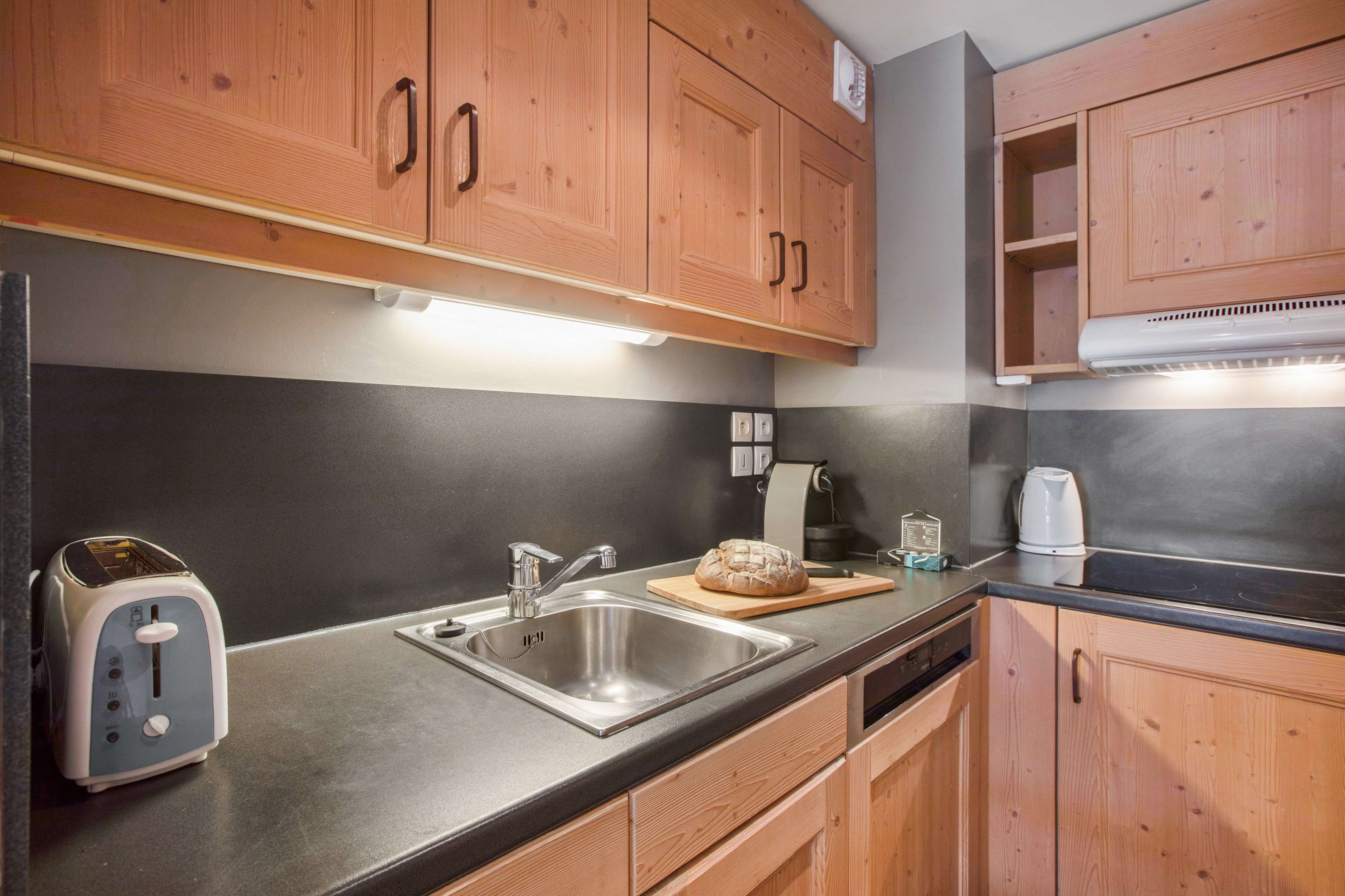 Apartment Capacity 6