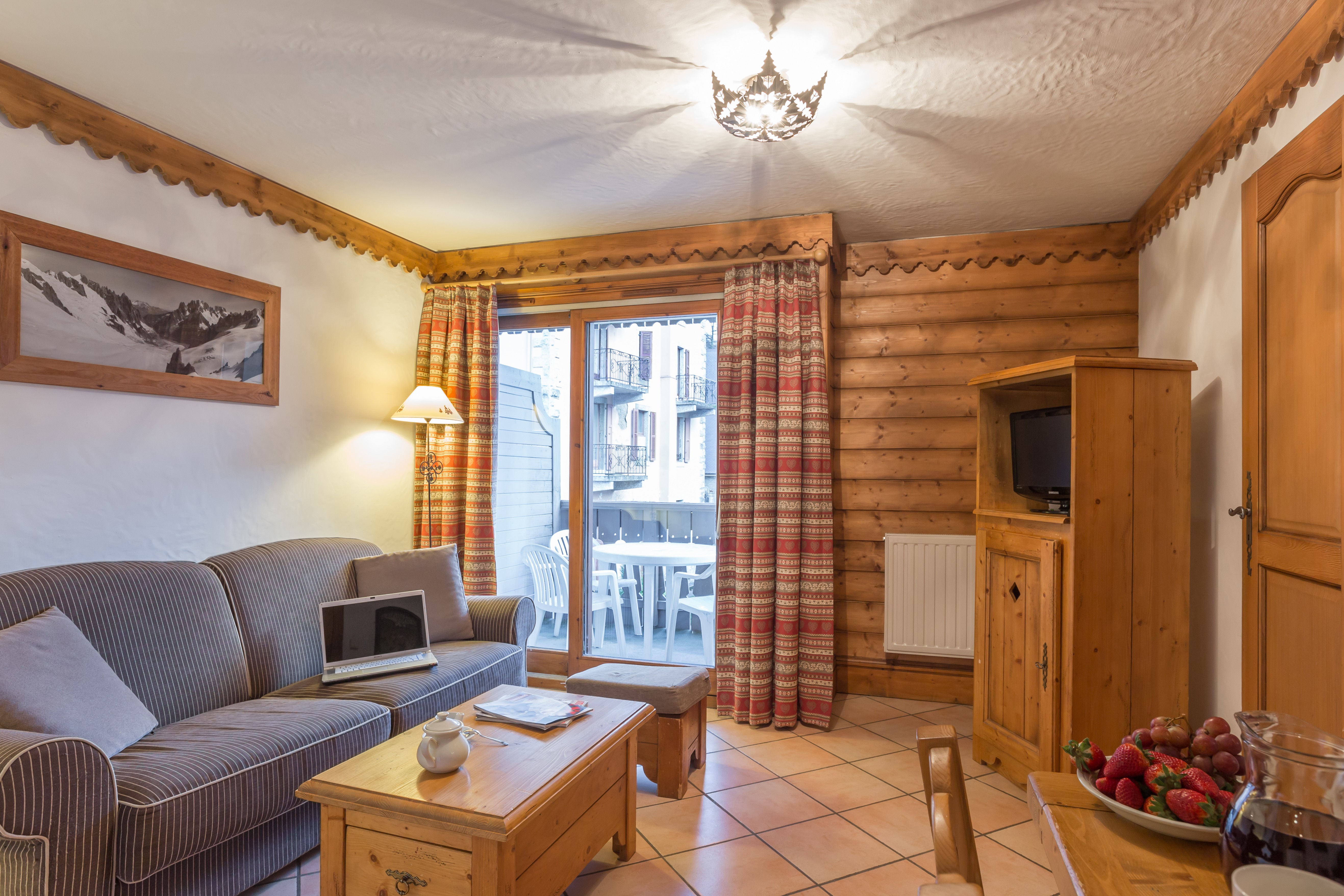 Apartment Capacity 6