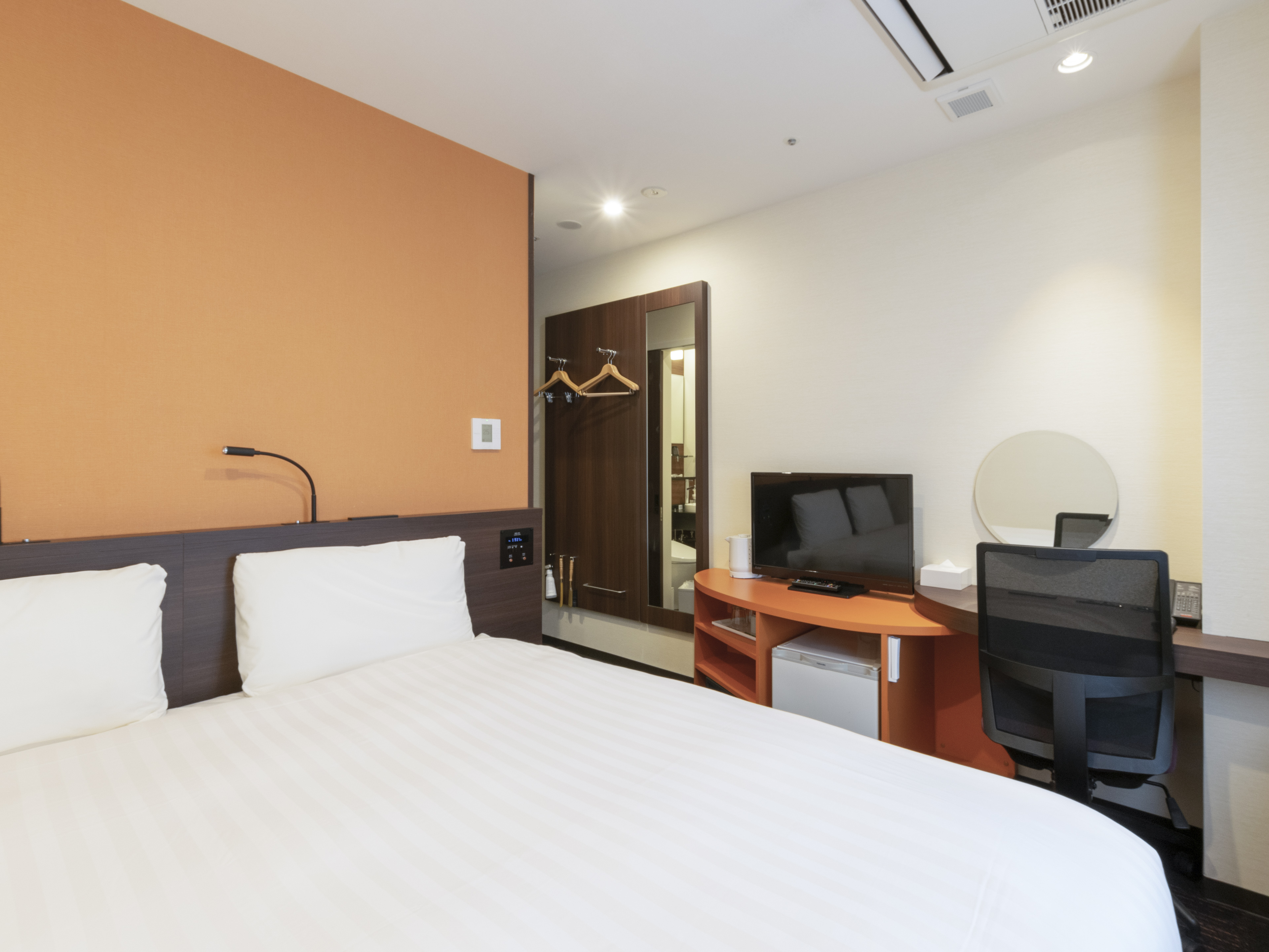 Double King Size Bed