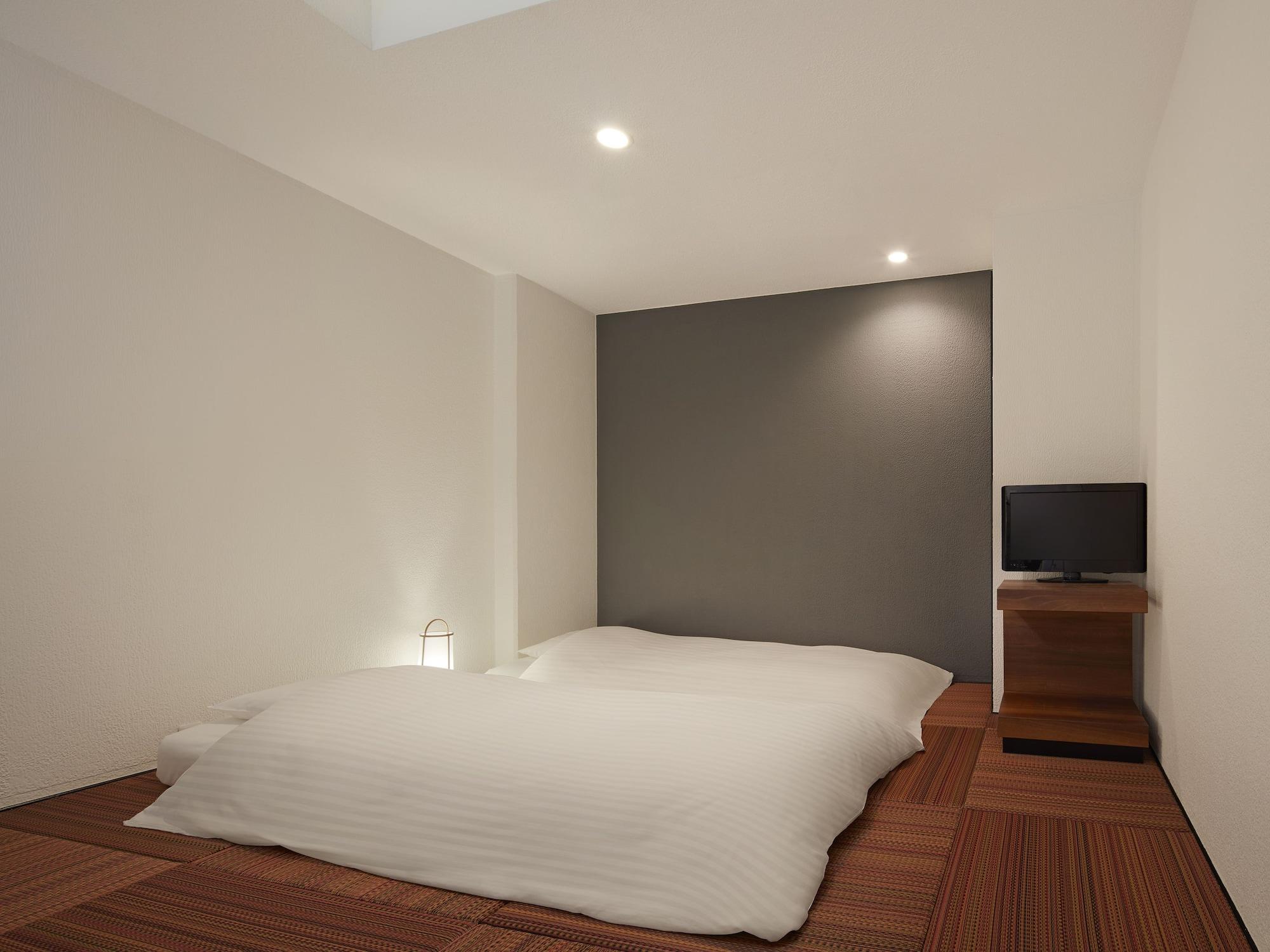 Quadruple King Size Bed