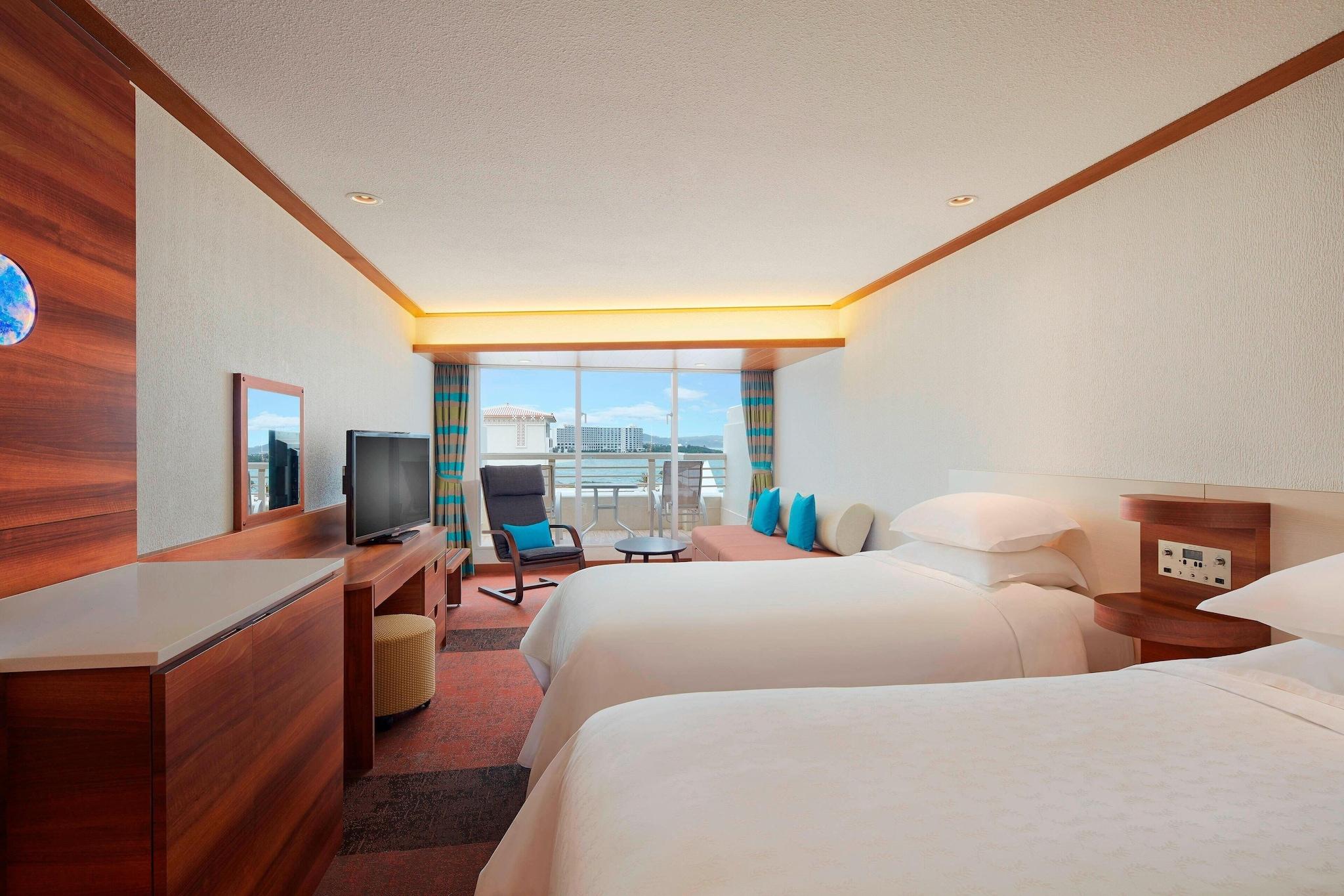 Twin Deluxe with Views