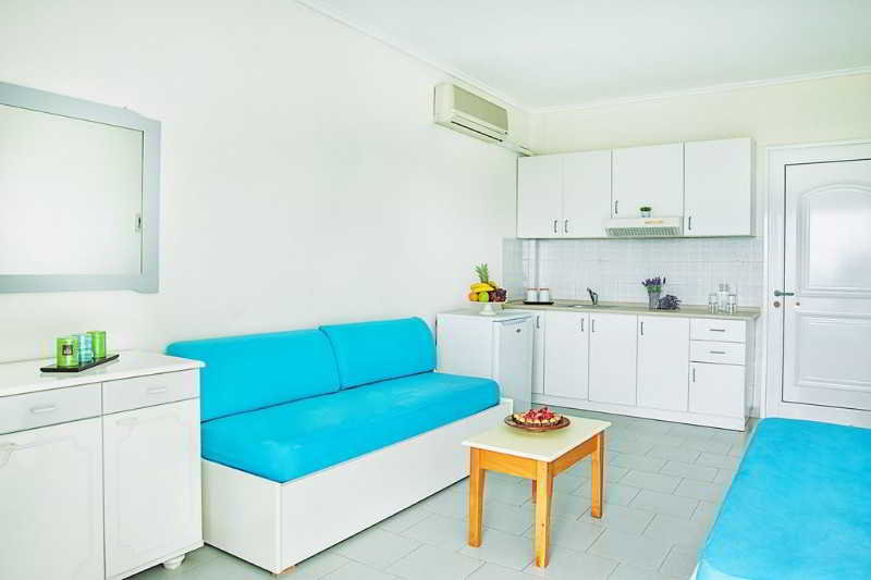 Family Room Pool View