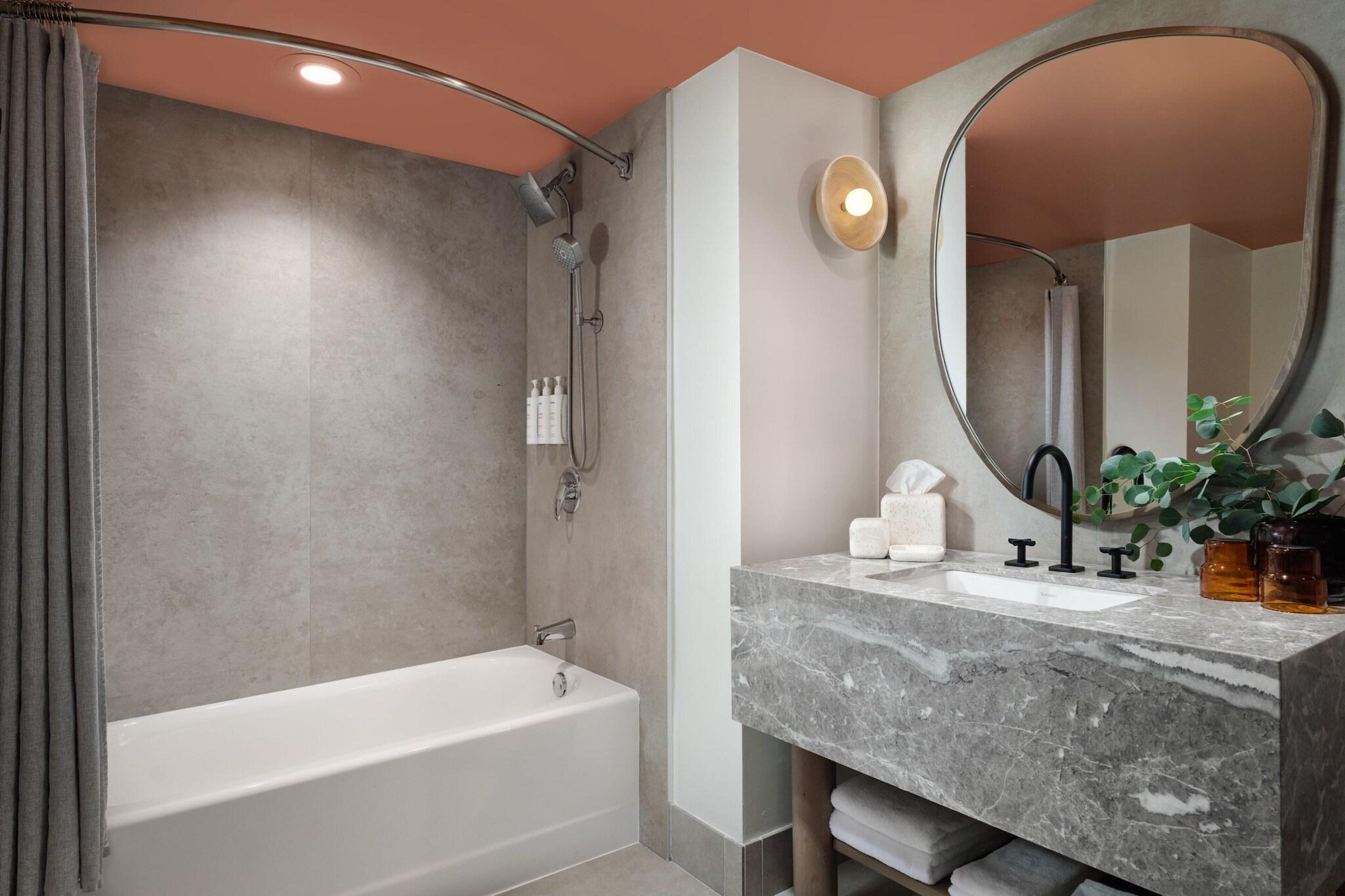 Double City View King Bed