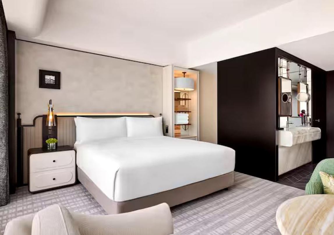 Double Guest Room King Bed