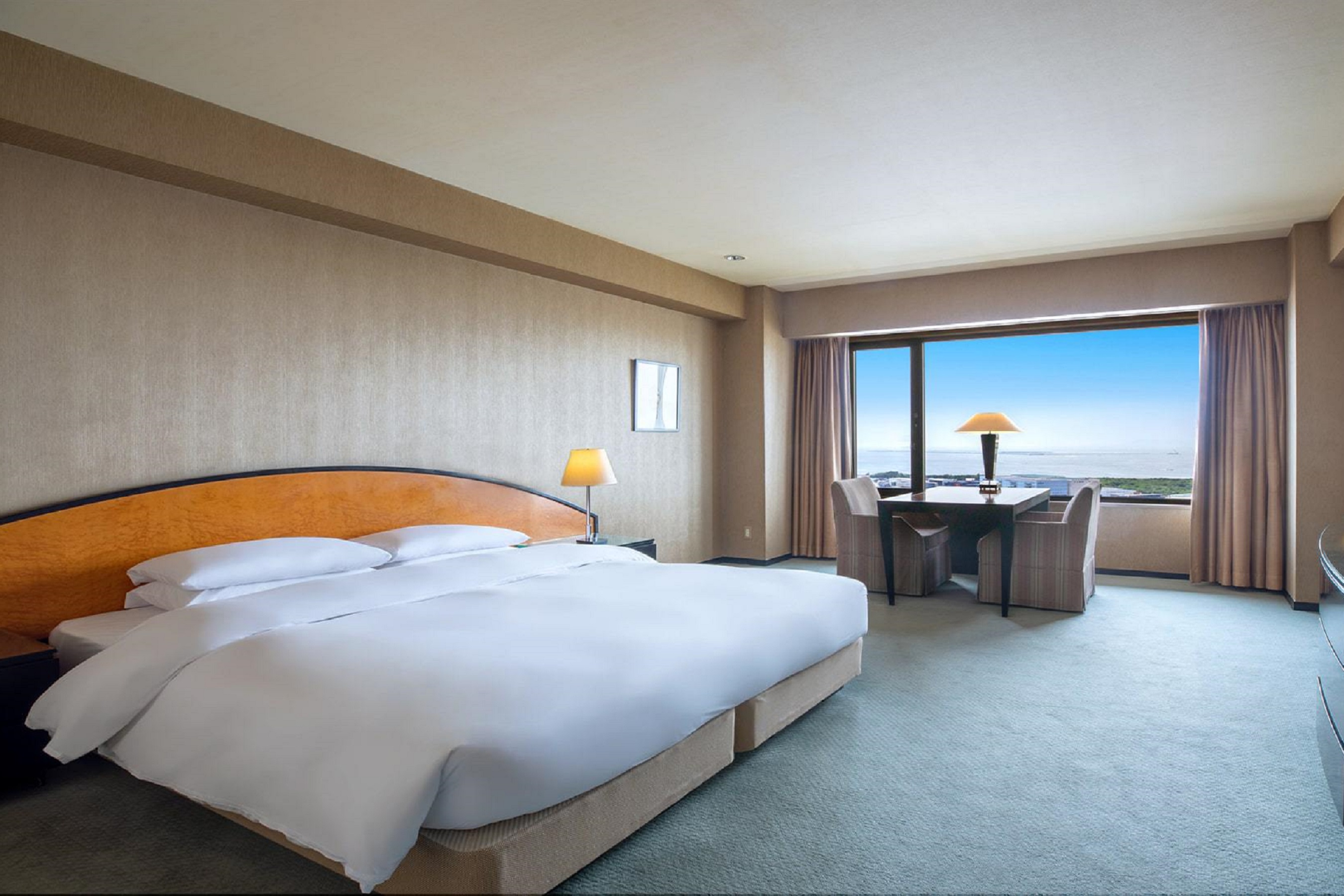 Double Club King Bed