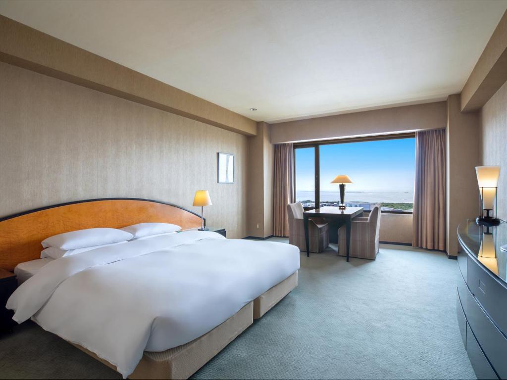 Double Deluxe King Bed