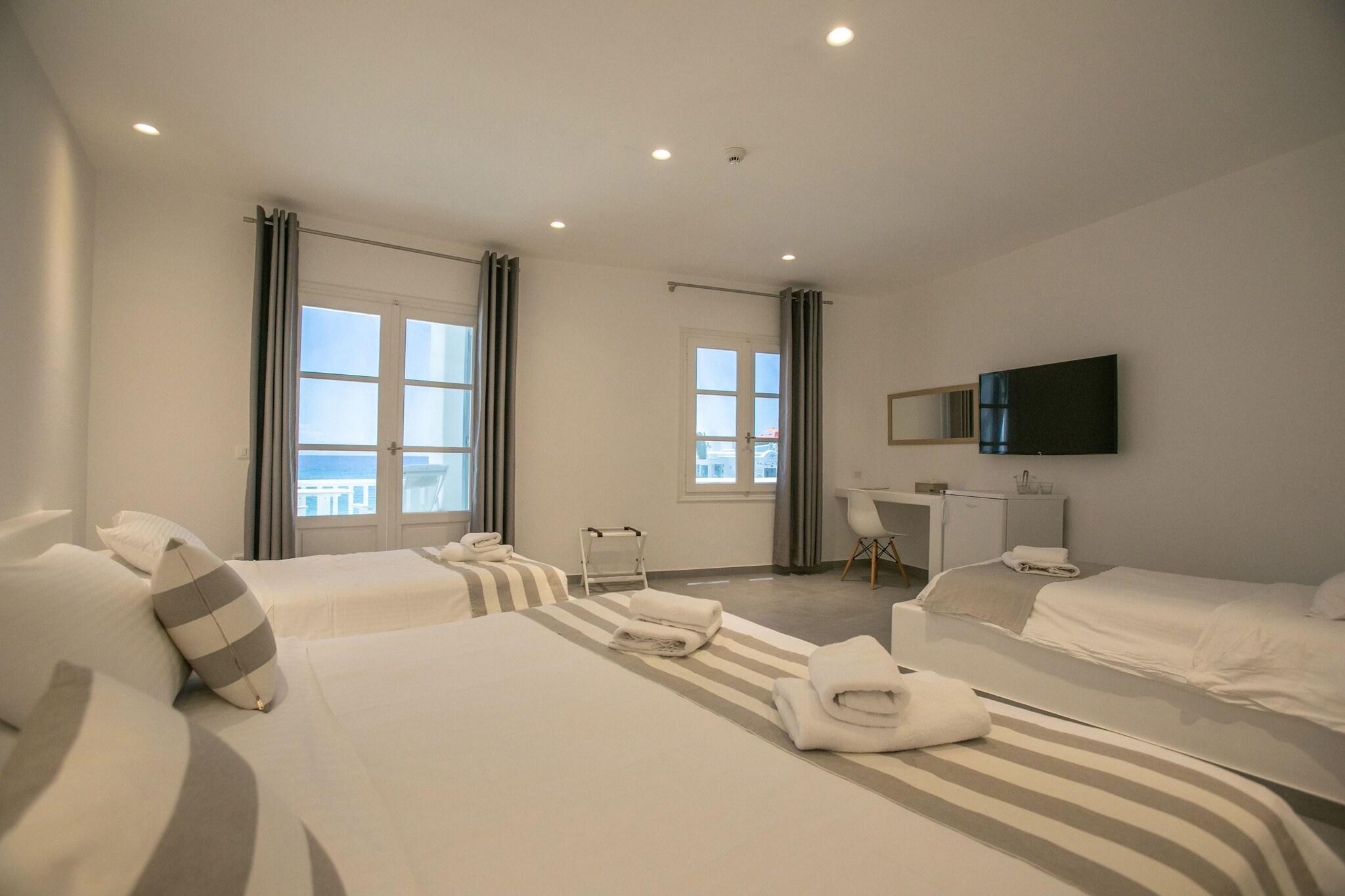 Quadruple Deluxe with Views