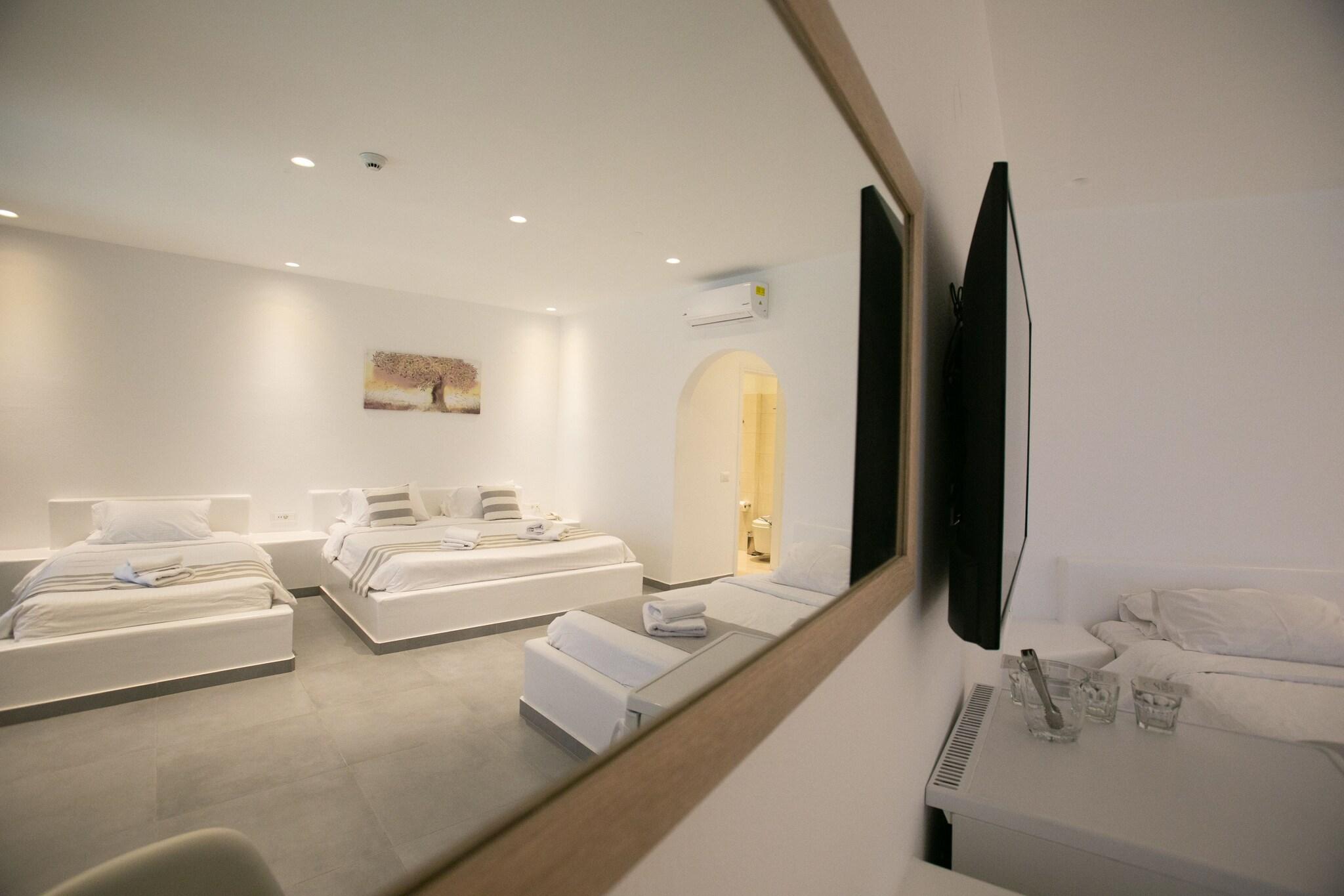 Quadruple Deluxe with Views