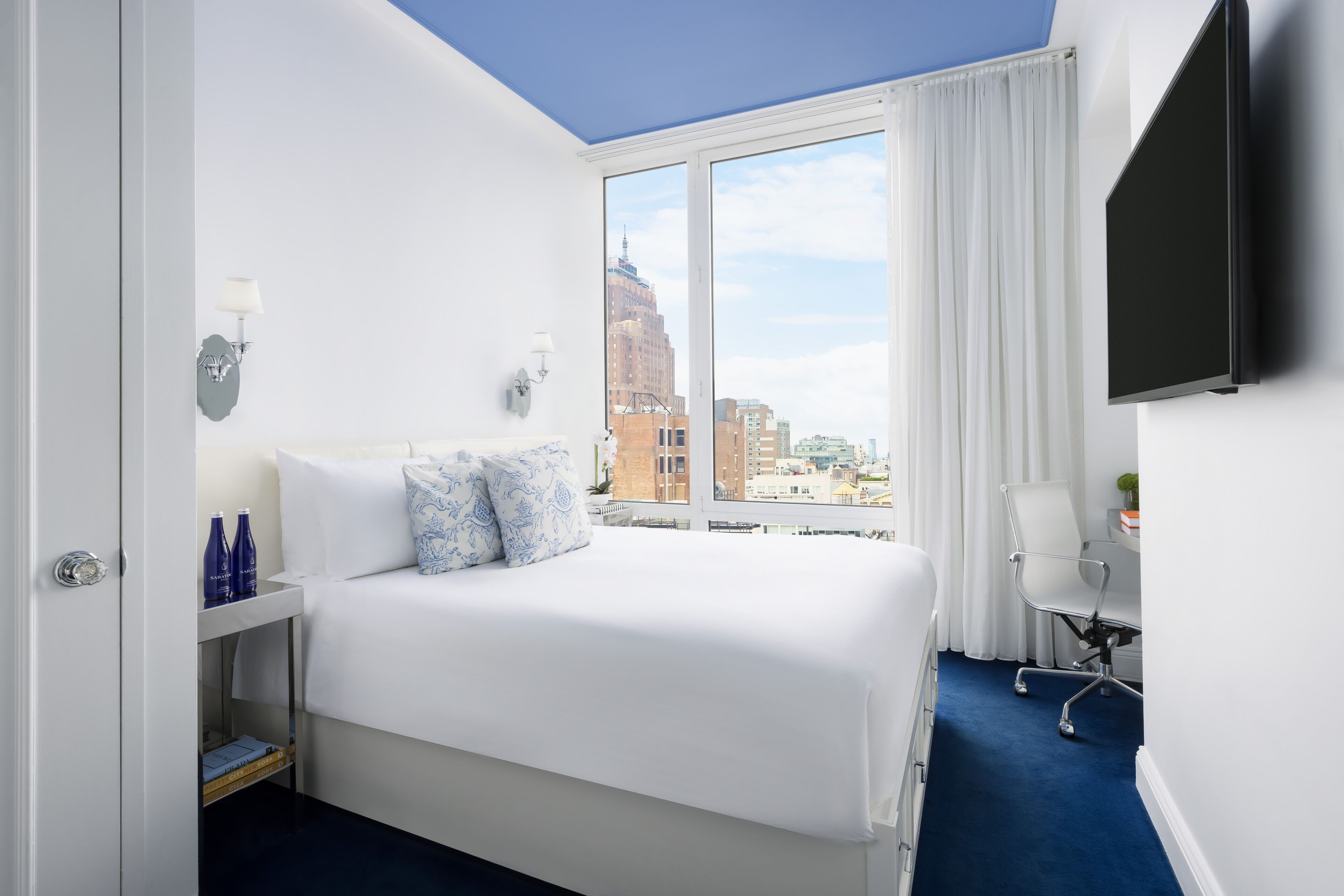 Double Classic Queen Bed