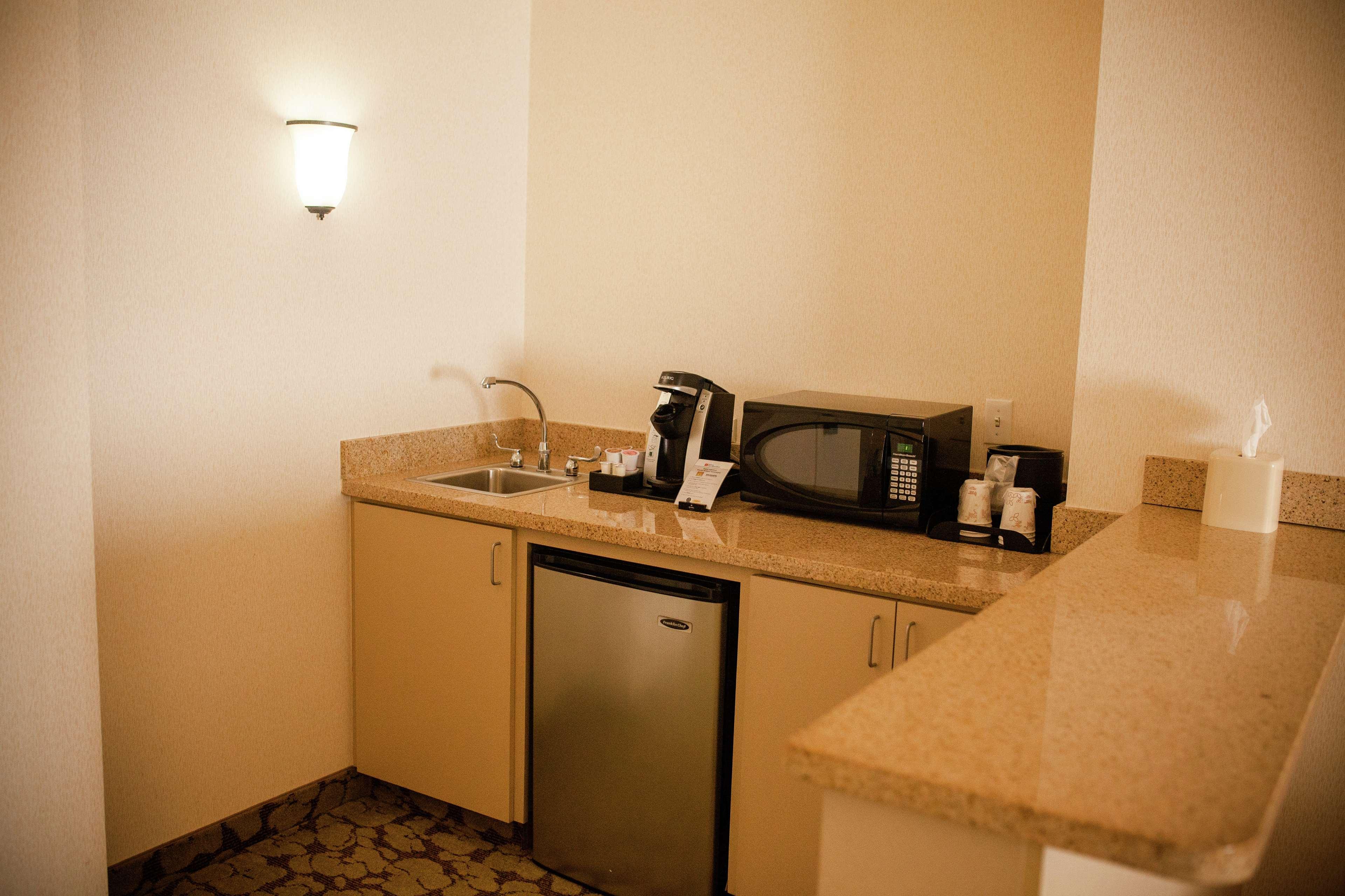 Suite Two Queen Beds