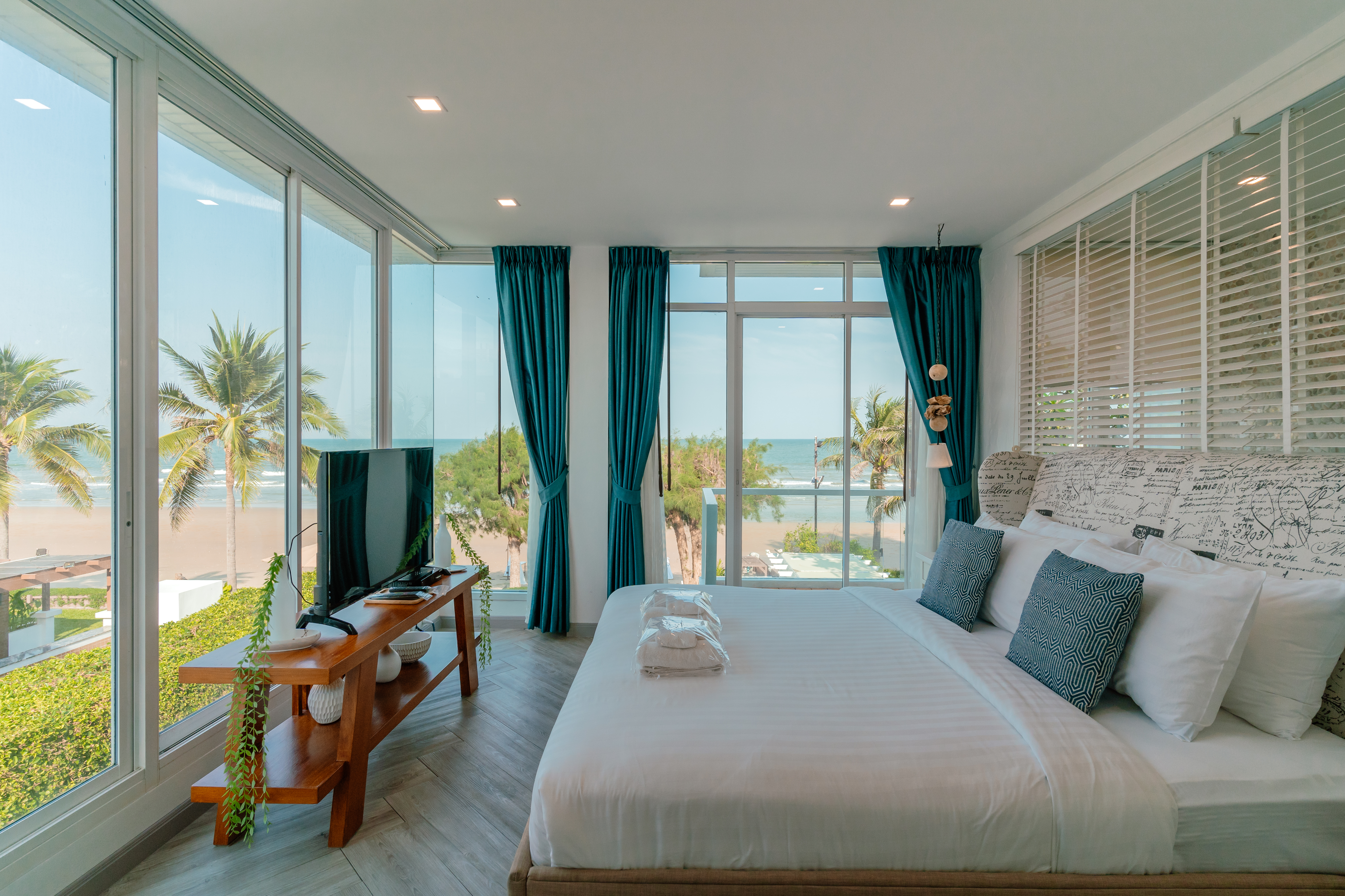 Villa Four Bedrooms with Private Pool