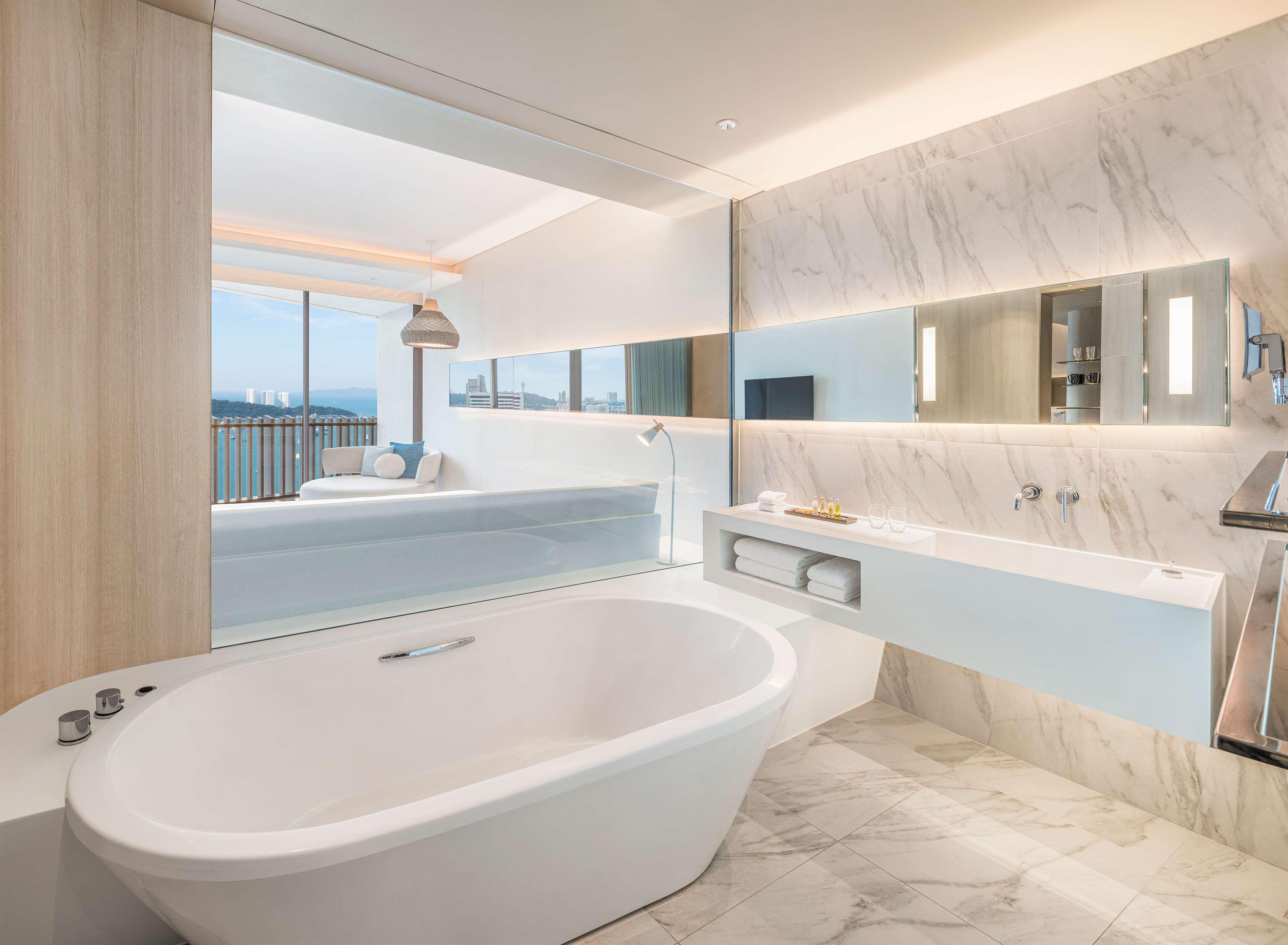 Double Deluxe King Bed