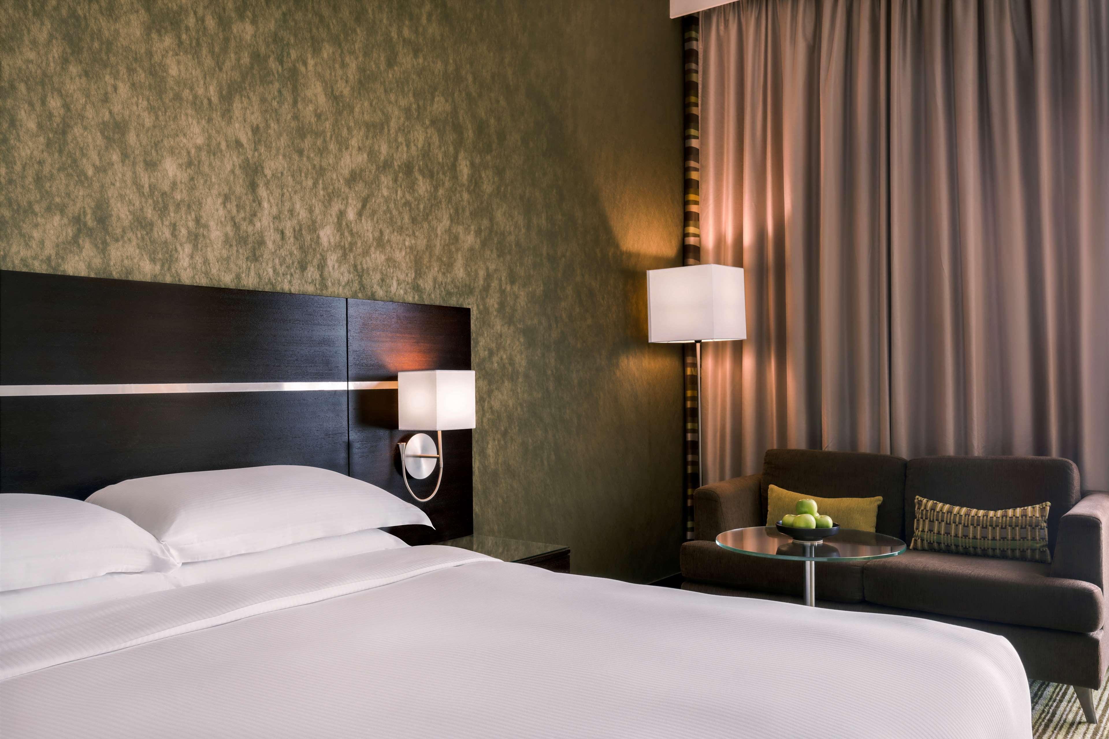 Double Club King Bed