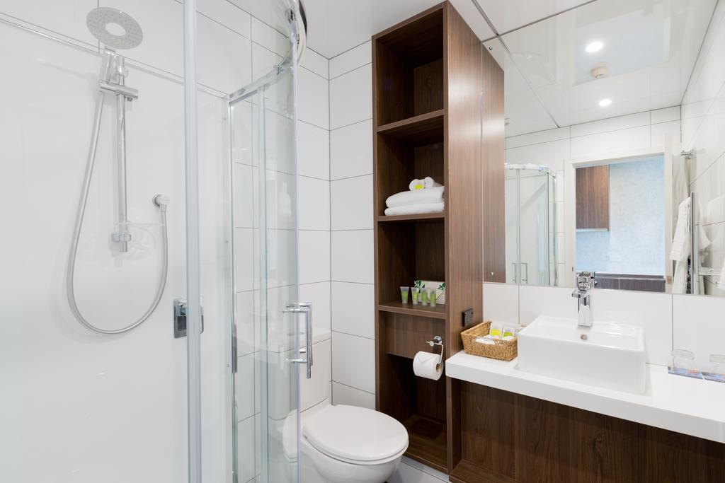 Double Superior King Bed