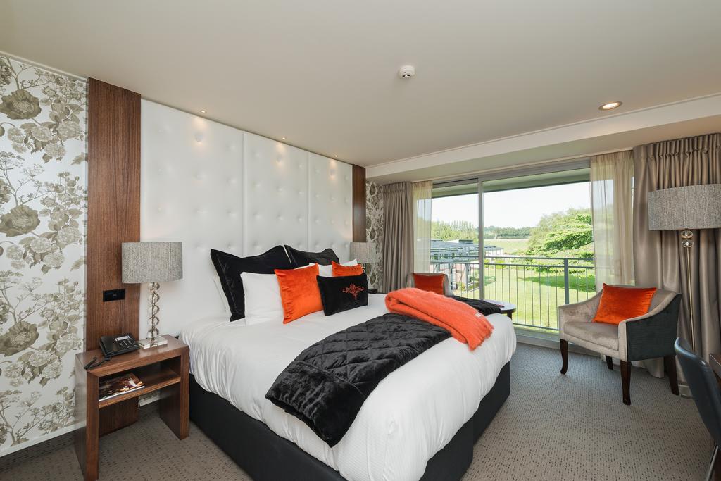 Double Superior King Bed