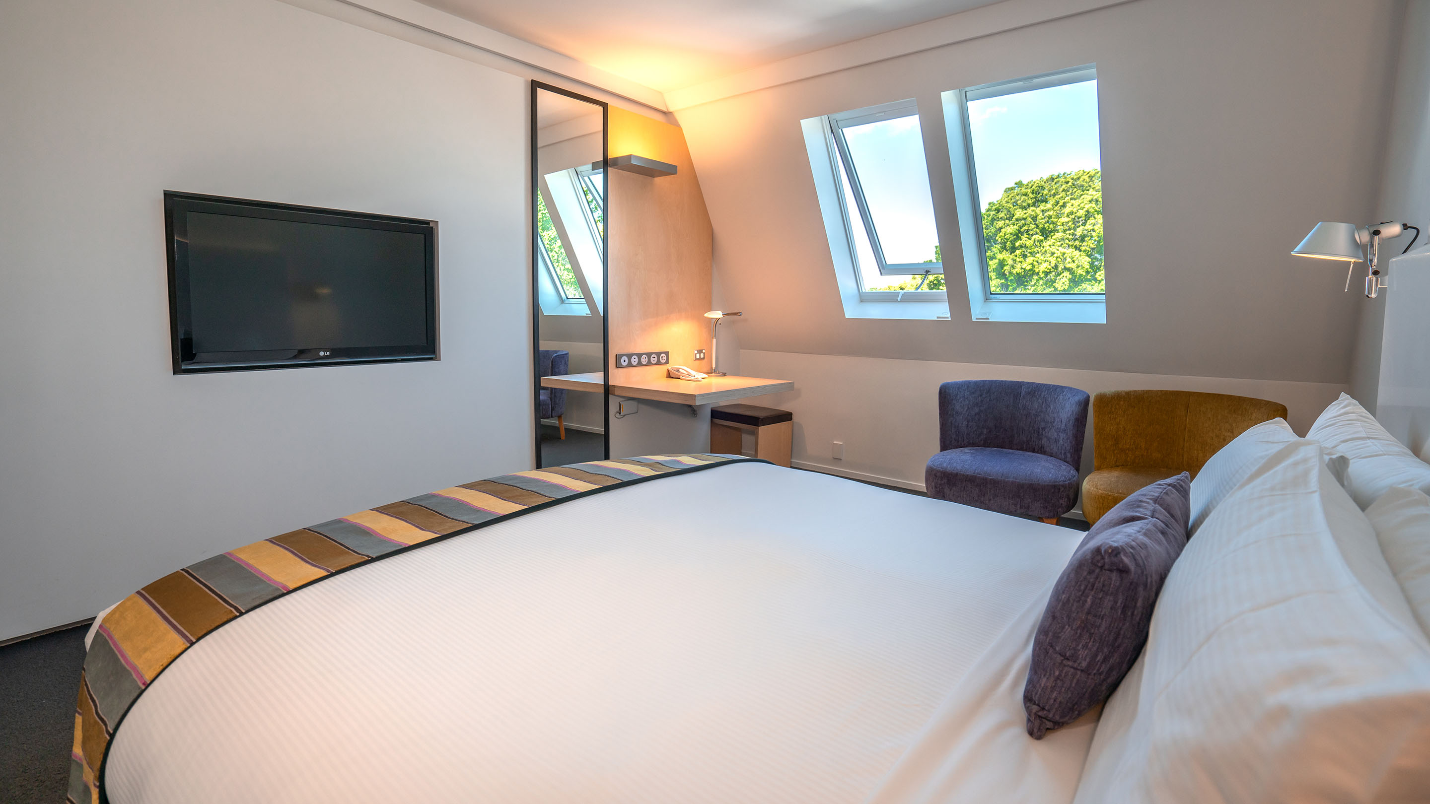 Double Superior King Bed