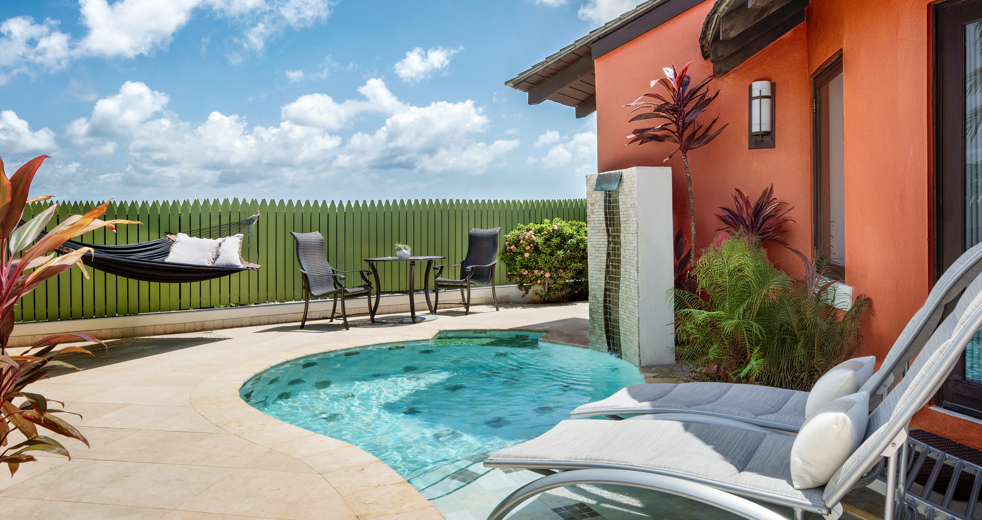 Suite Deluxe with Private Pool