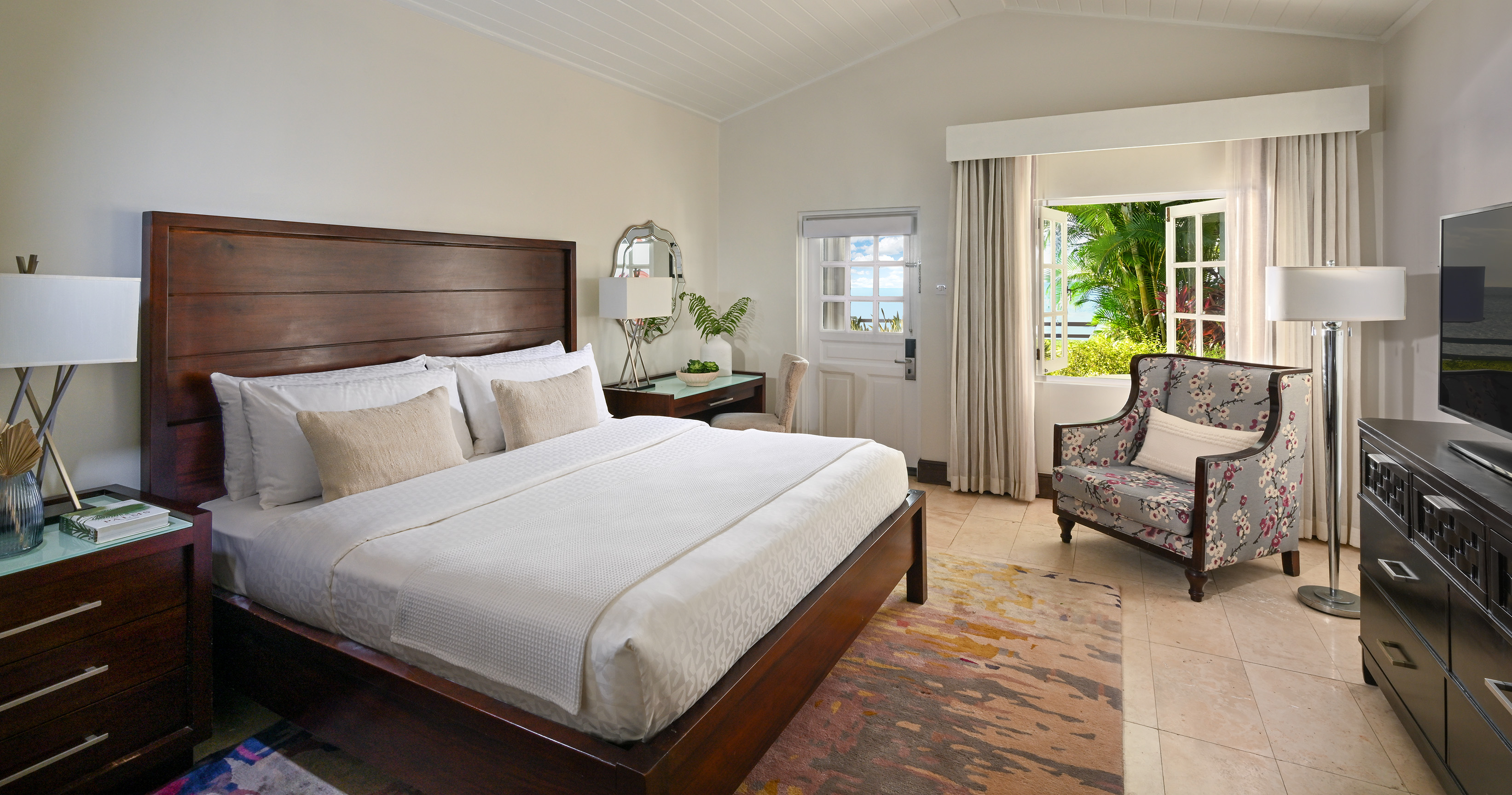 Room Club Beach Front