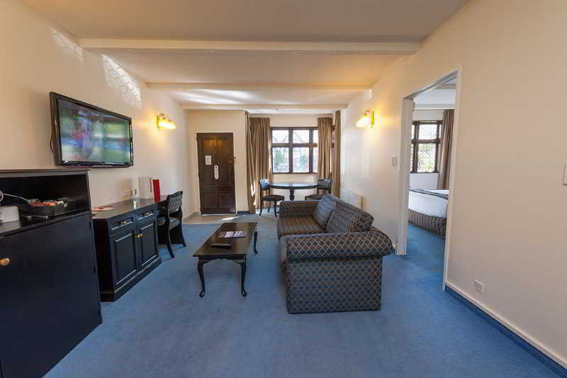 Suite Queen Size Bed