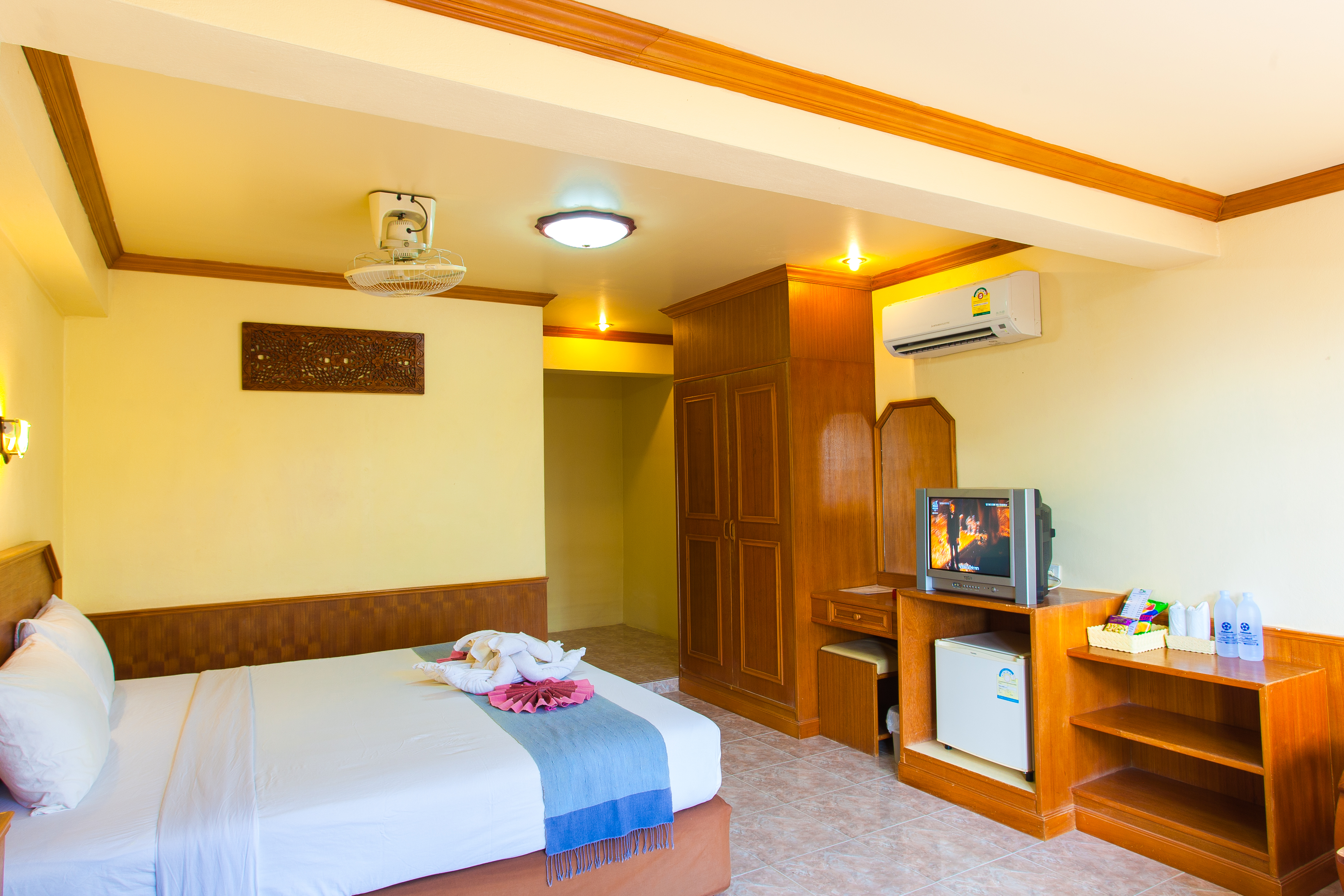 Double or Twin Standard