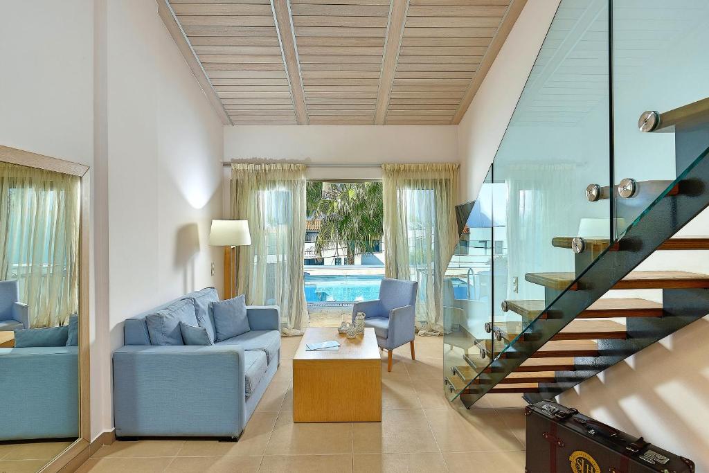 Suite with Private Pool