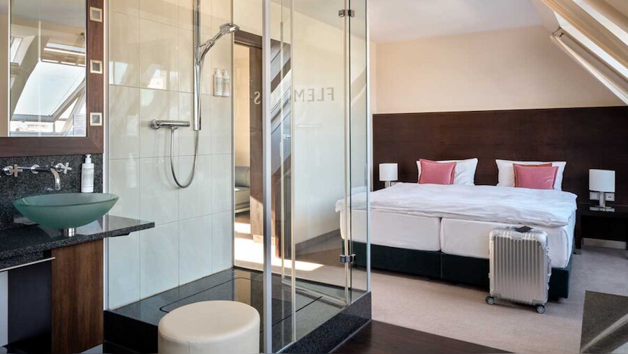 Junior Suite Capacity 1