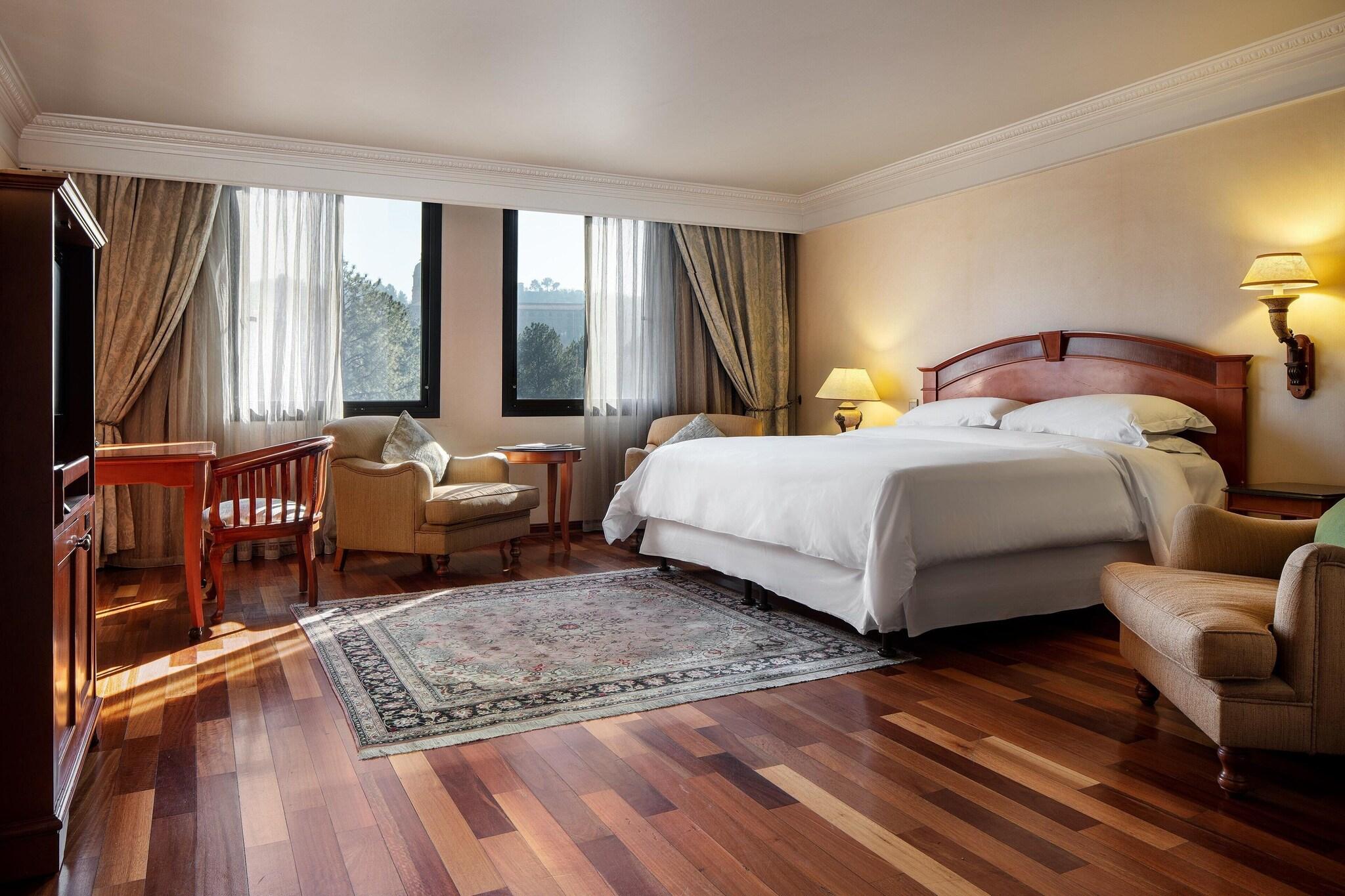 Double Executive King Bed