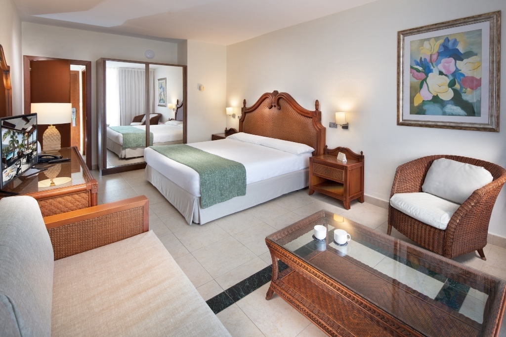 Double or Twin Sea View