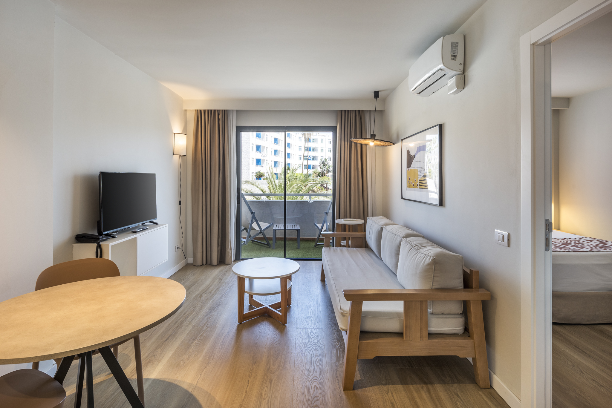 Double or Twin Standard