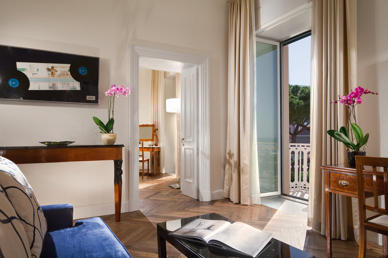 Junior Suite Superior Side Sea View