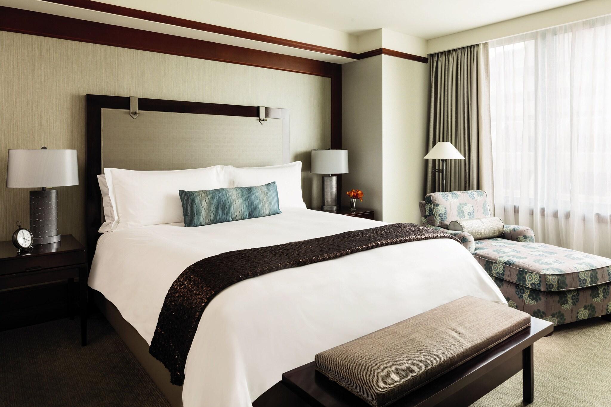 Double Deluxe King Bed