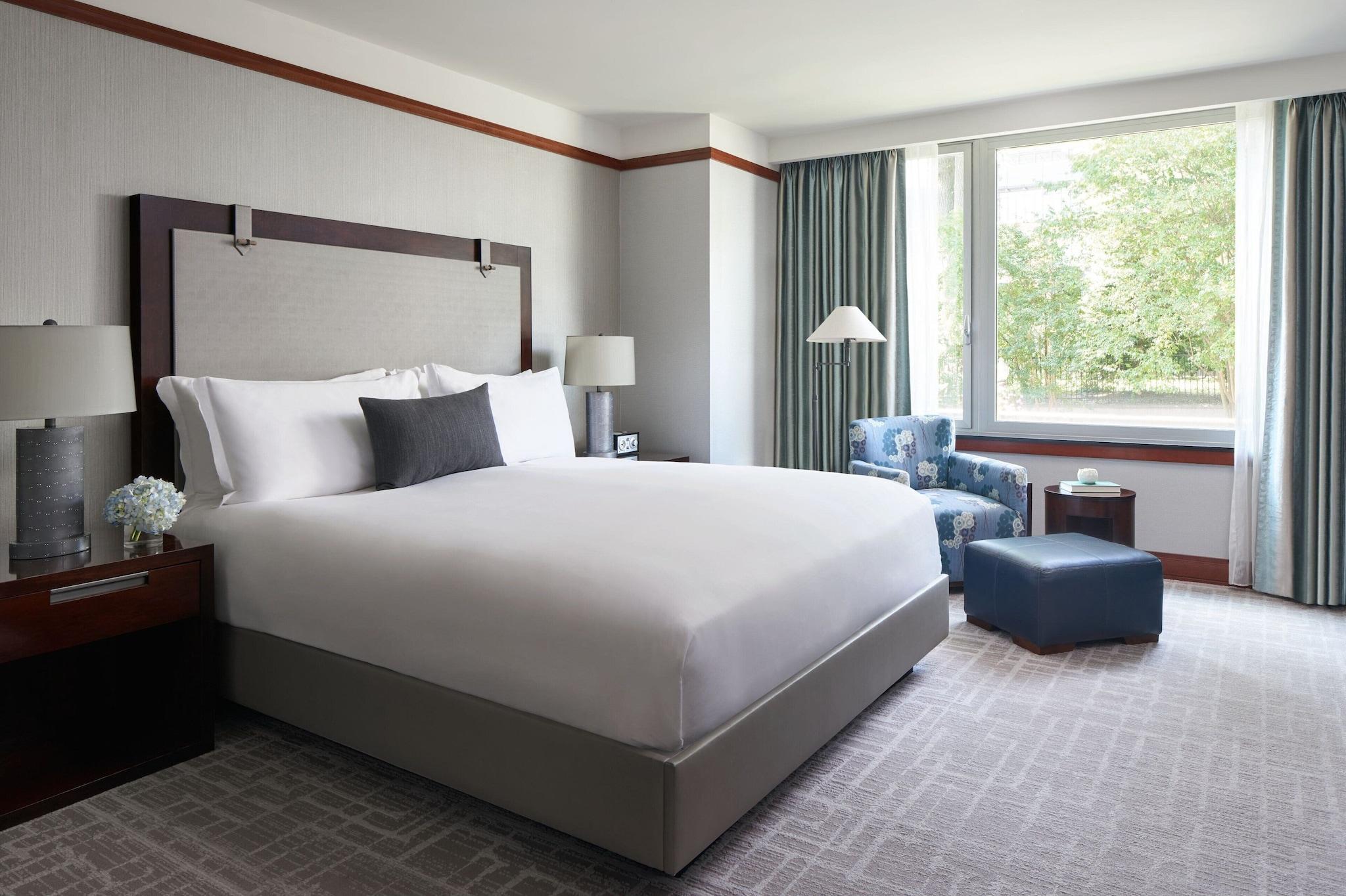 Double Deluxe King Bed