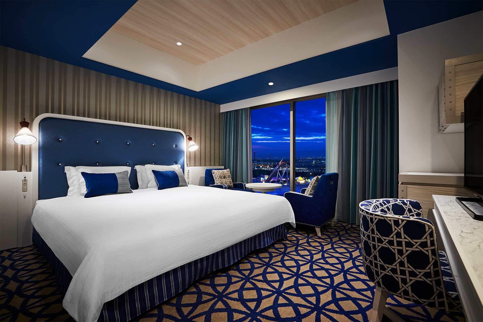 Double King Size Bed