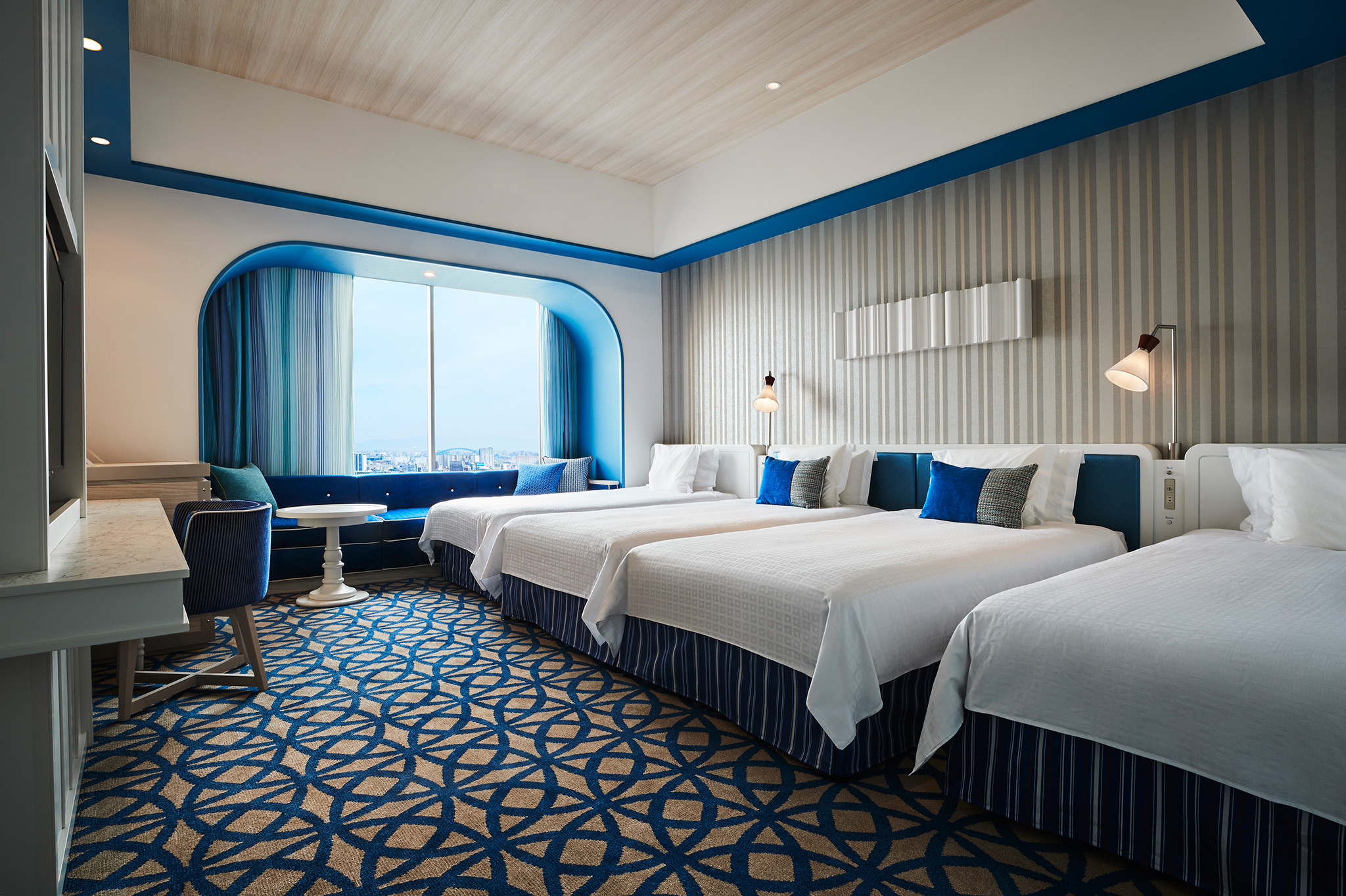 Quadruple Deluxe Capacity 4