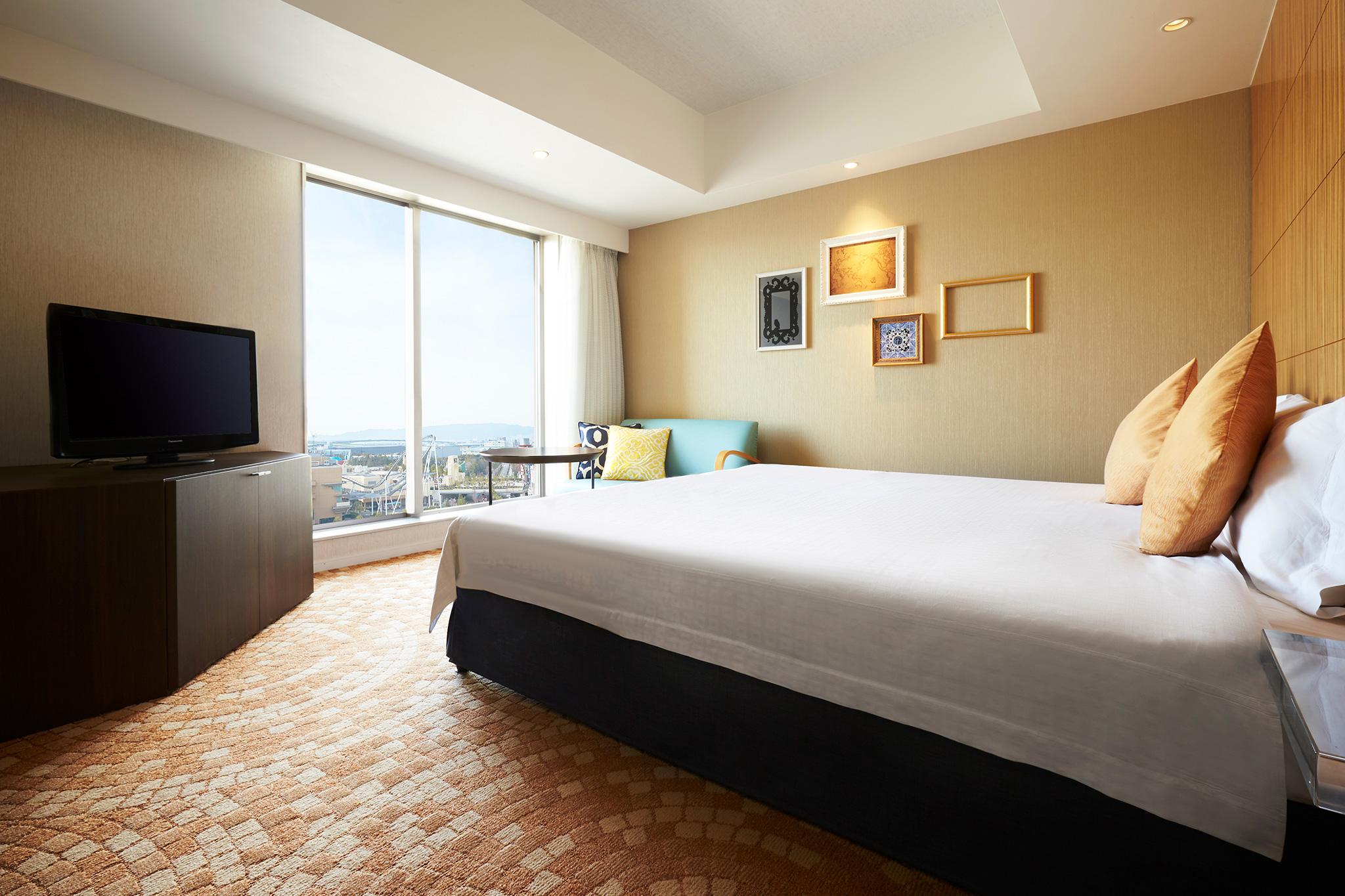 Double King Size Bed