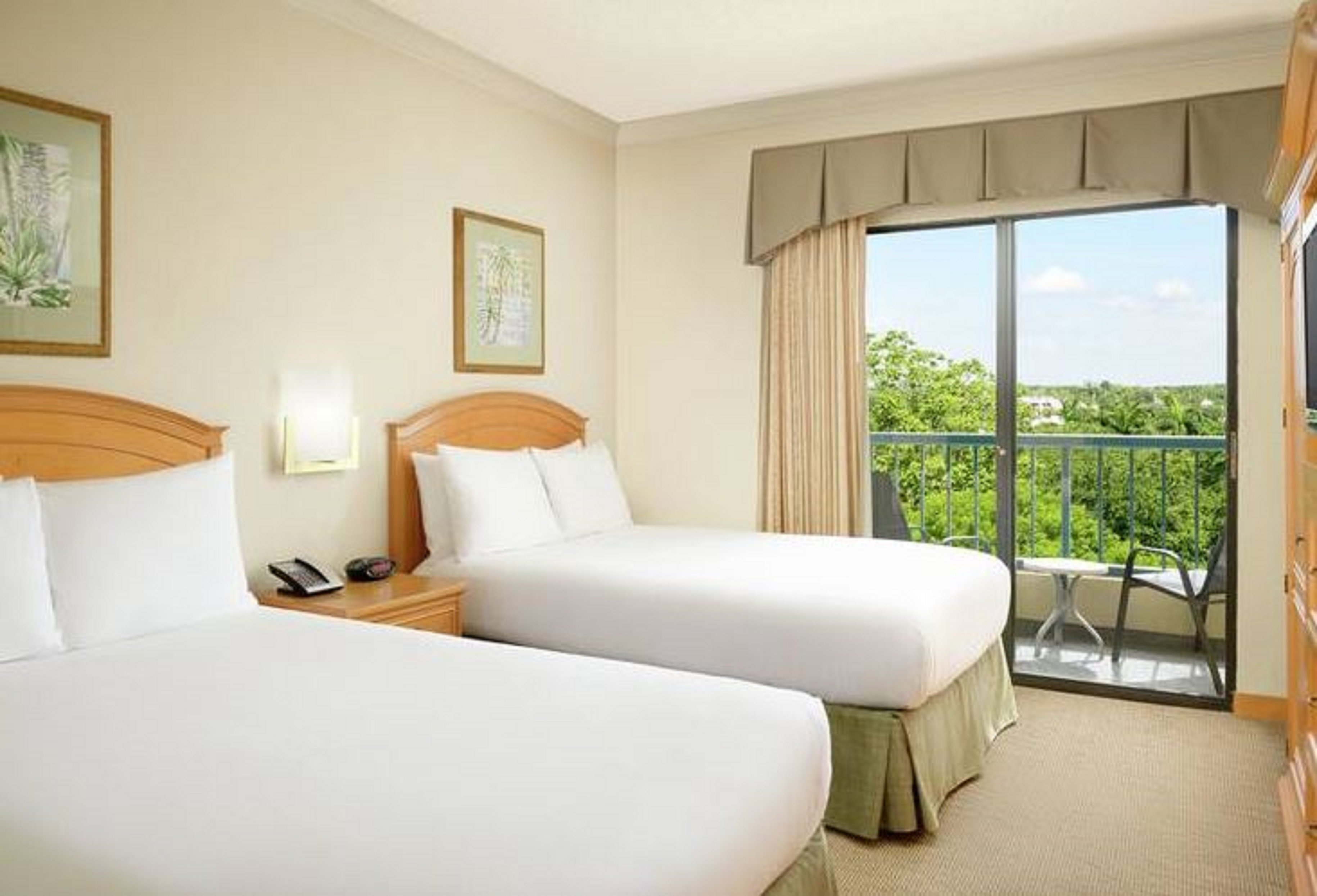 Suite Accessible Two Double Beds