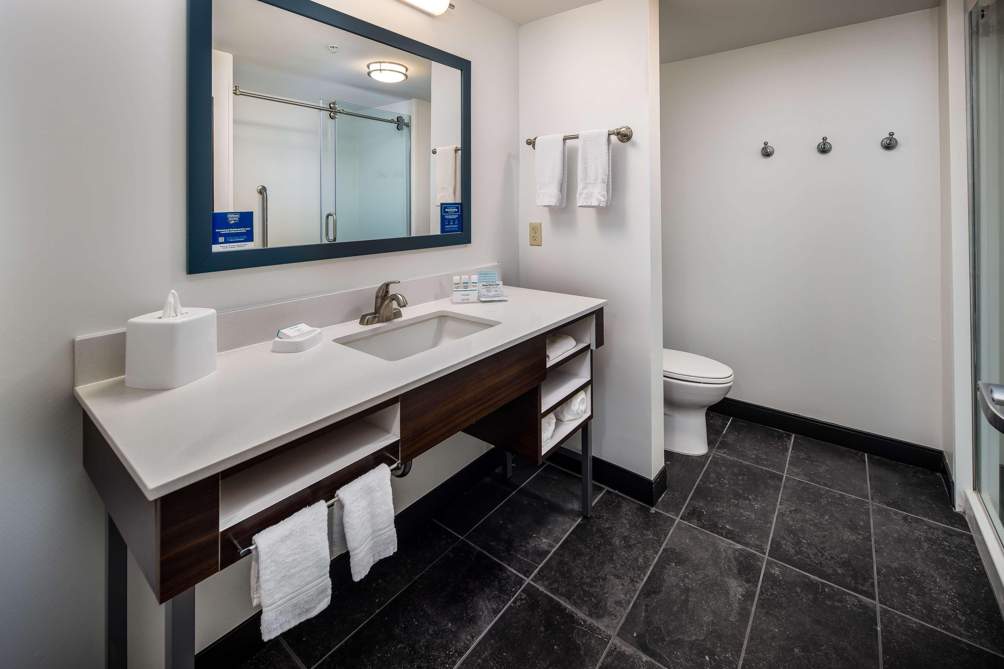 Double King Bed Non Smoking