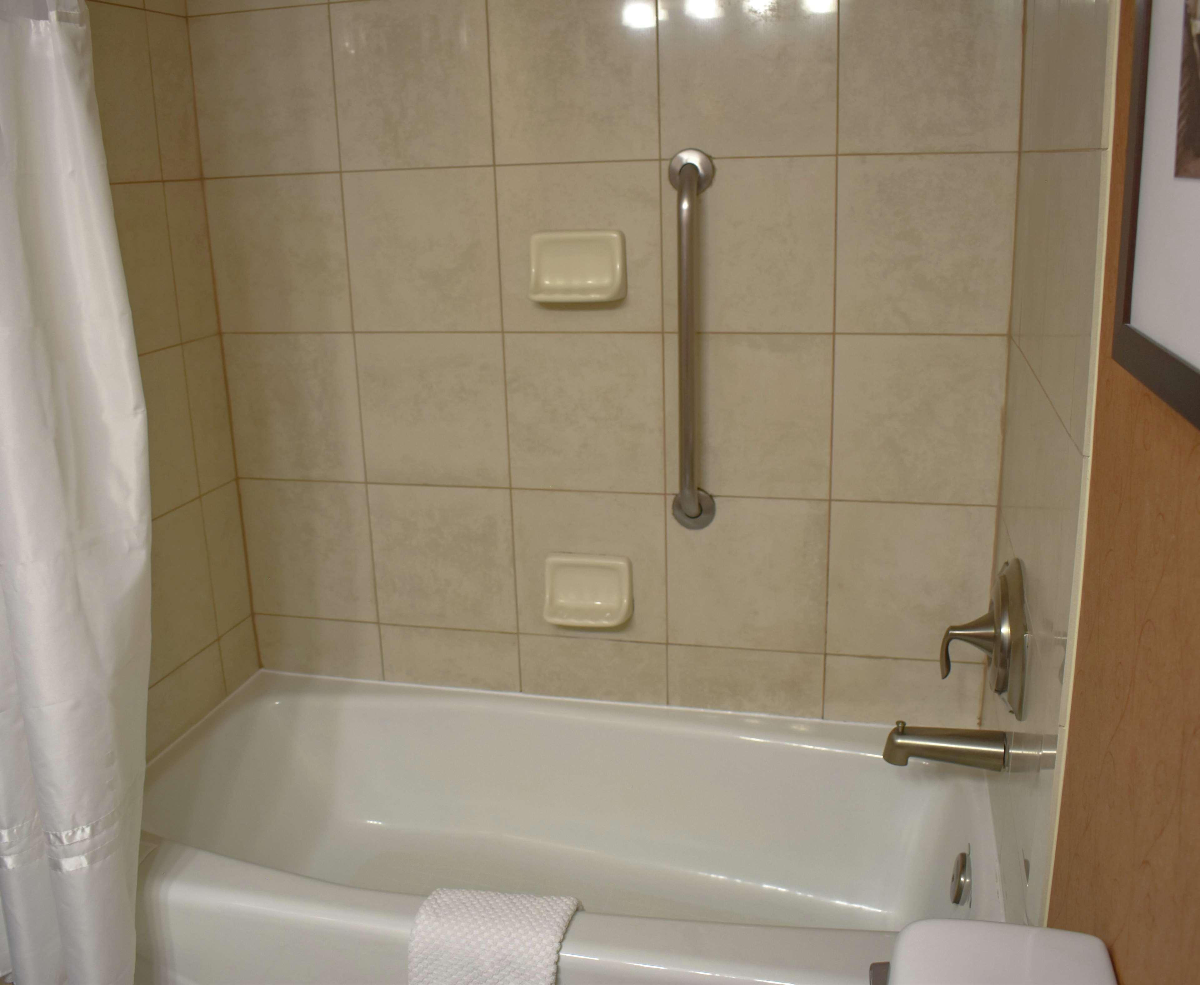 Junior Suite Queen Bed Non Smoking