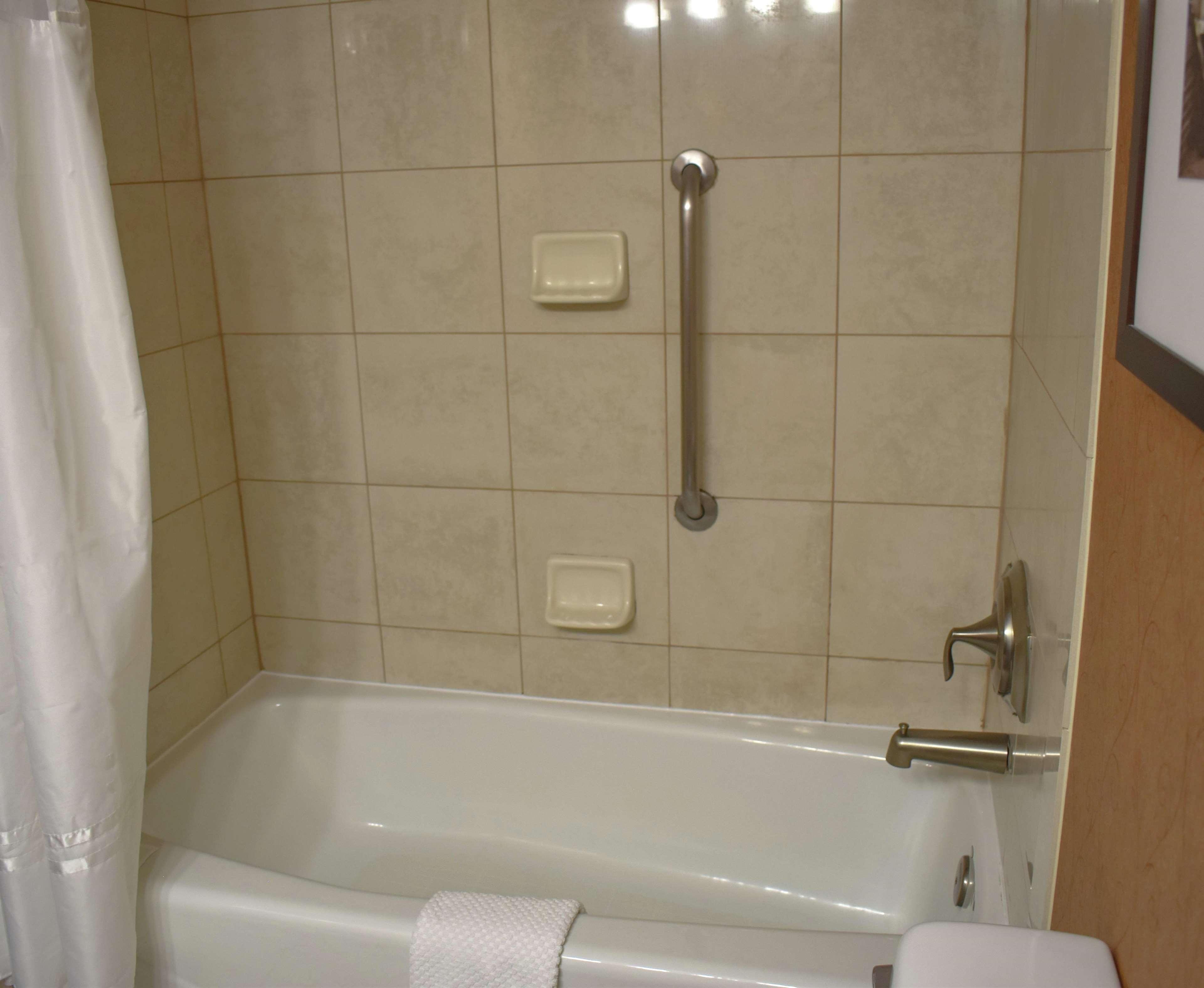 Junior Suite Queen Bed Non Smoking