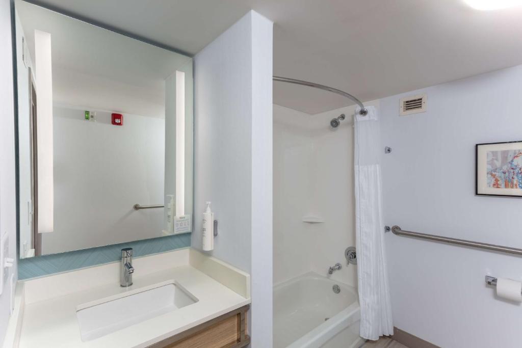 Double Two Queen Beds