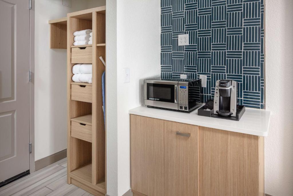 Double Two Queen Beds