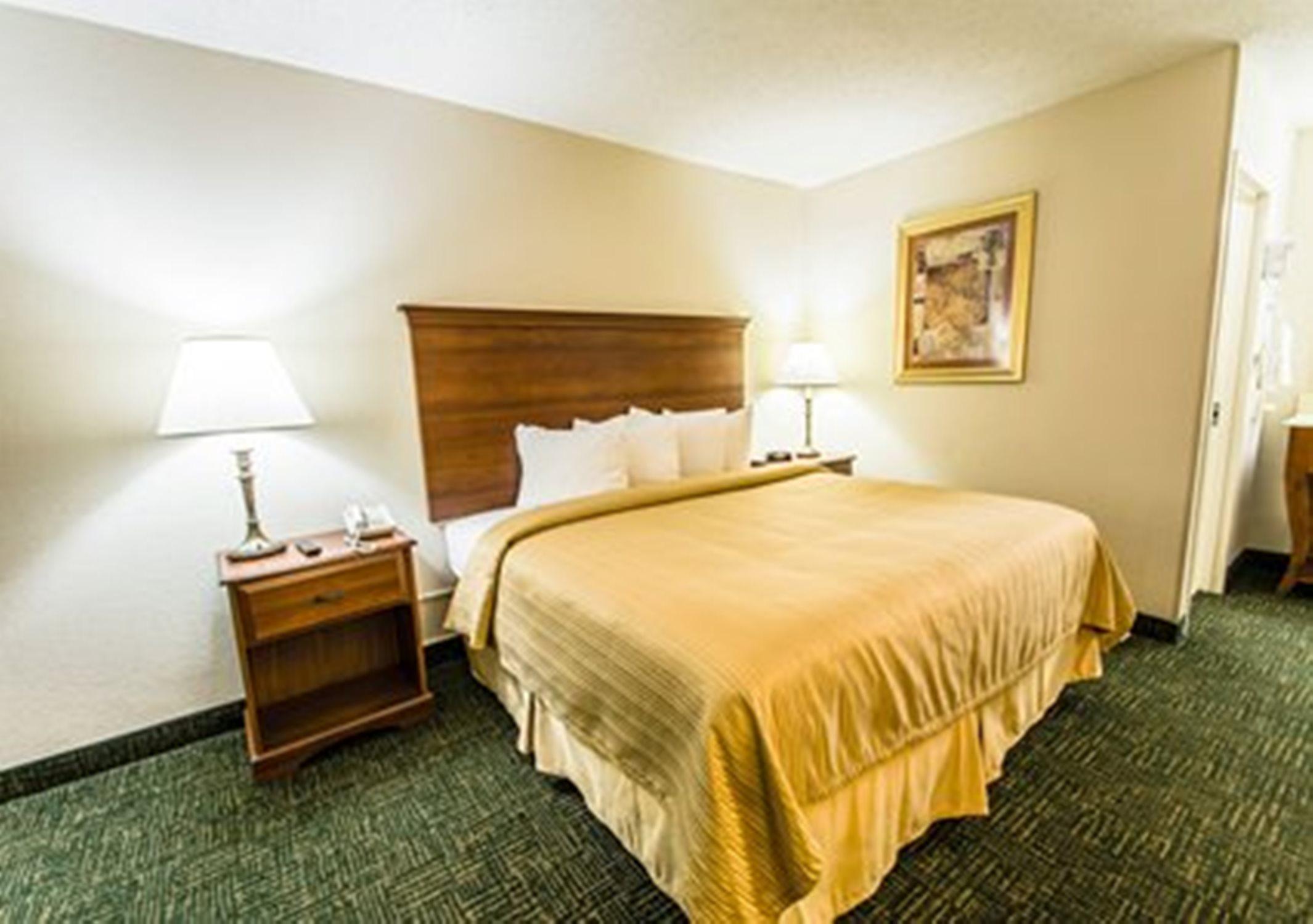 Suite Deluxe King Bed