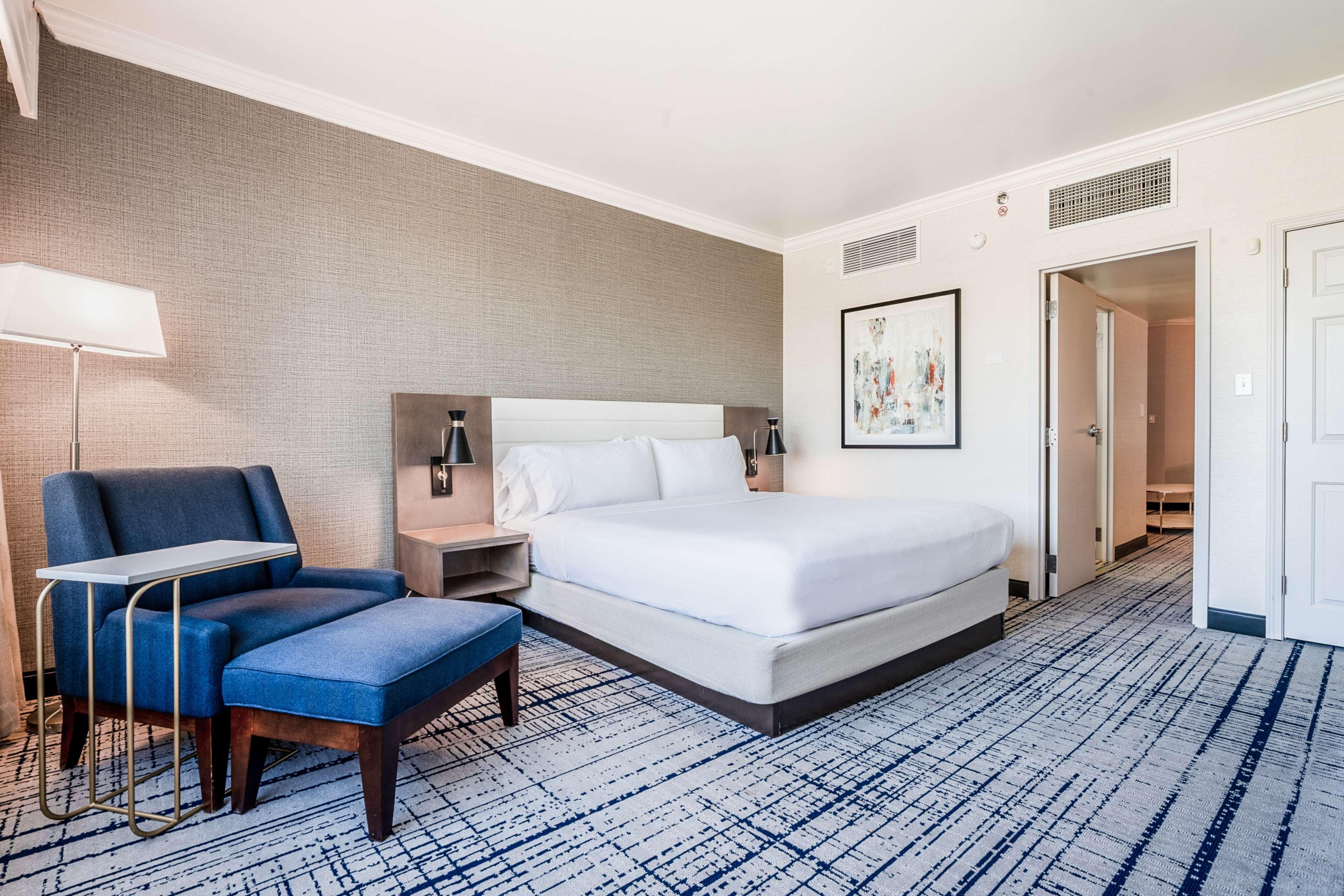 Double Deluxe King Bed