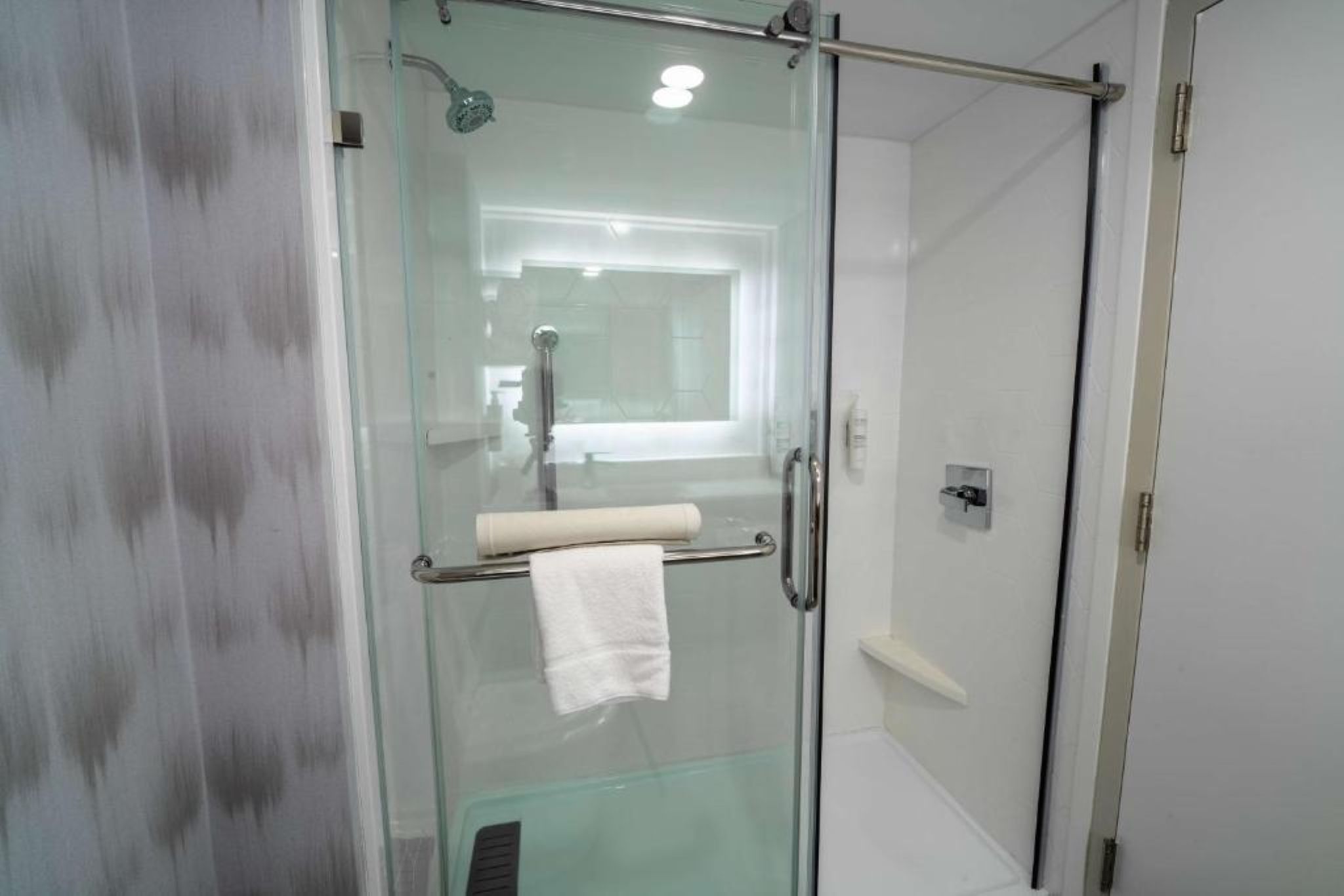 Studio King Size Bed