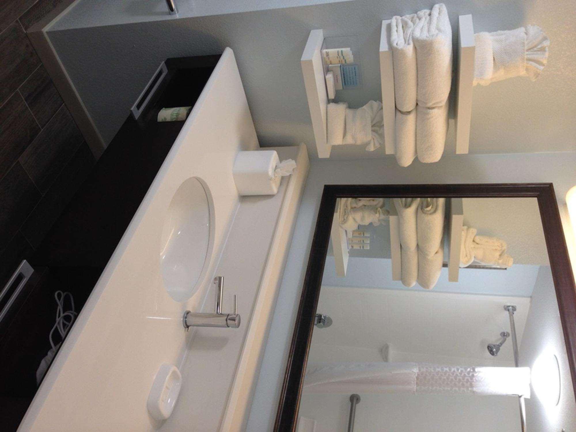 Double Two Queen Beds Non Smoking