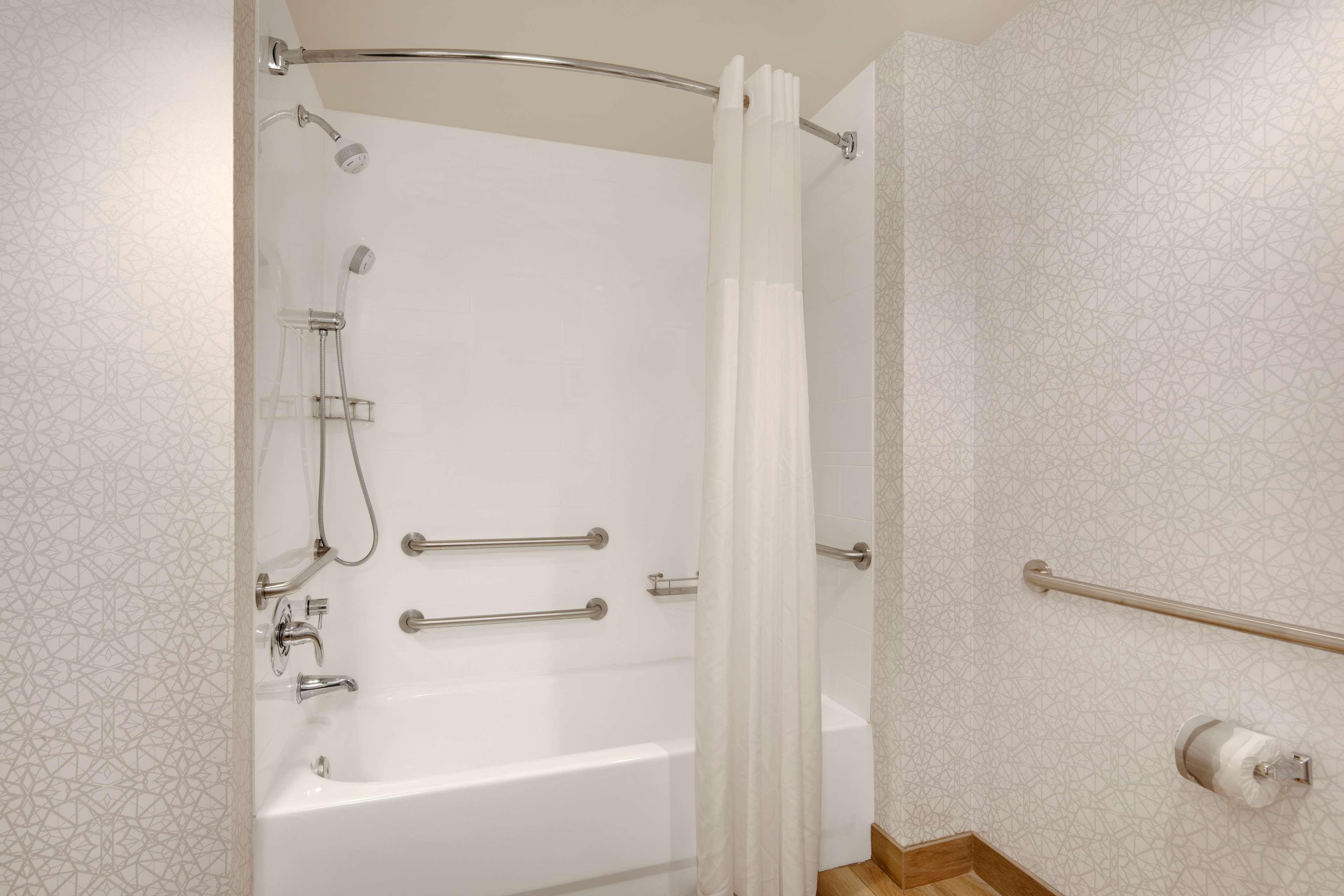 Double Accessible with Views